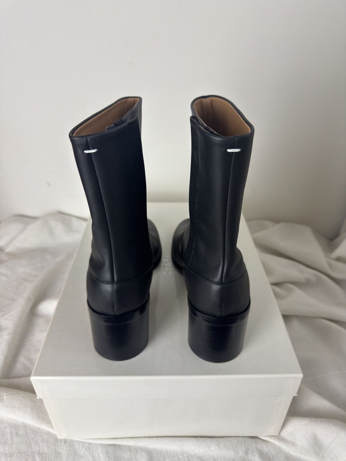 Maison Margiela Maison Margiela Tabi Ankle Boots - Black 40 Size US 7 / EU 40 - 4 Thumbnail
