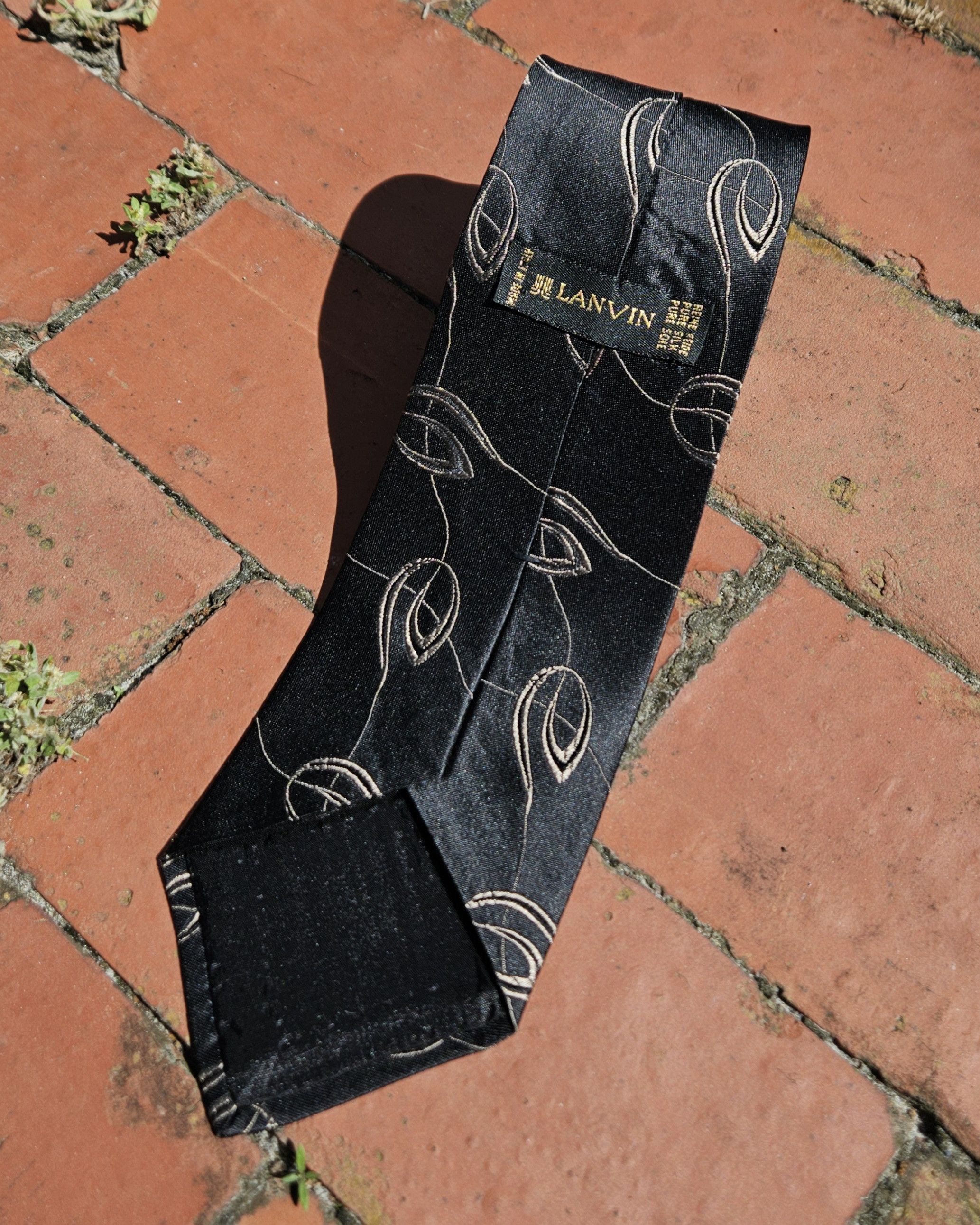 Lanvin Vintage Lanvin Silk Tie Black Abstract Pattern Made in Italy Size ONE SIZE - 1 Thumbnail