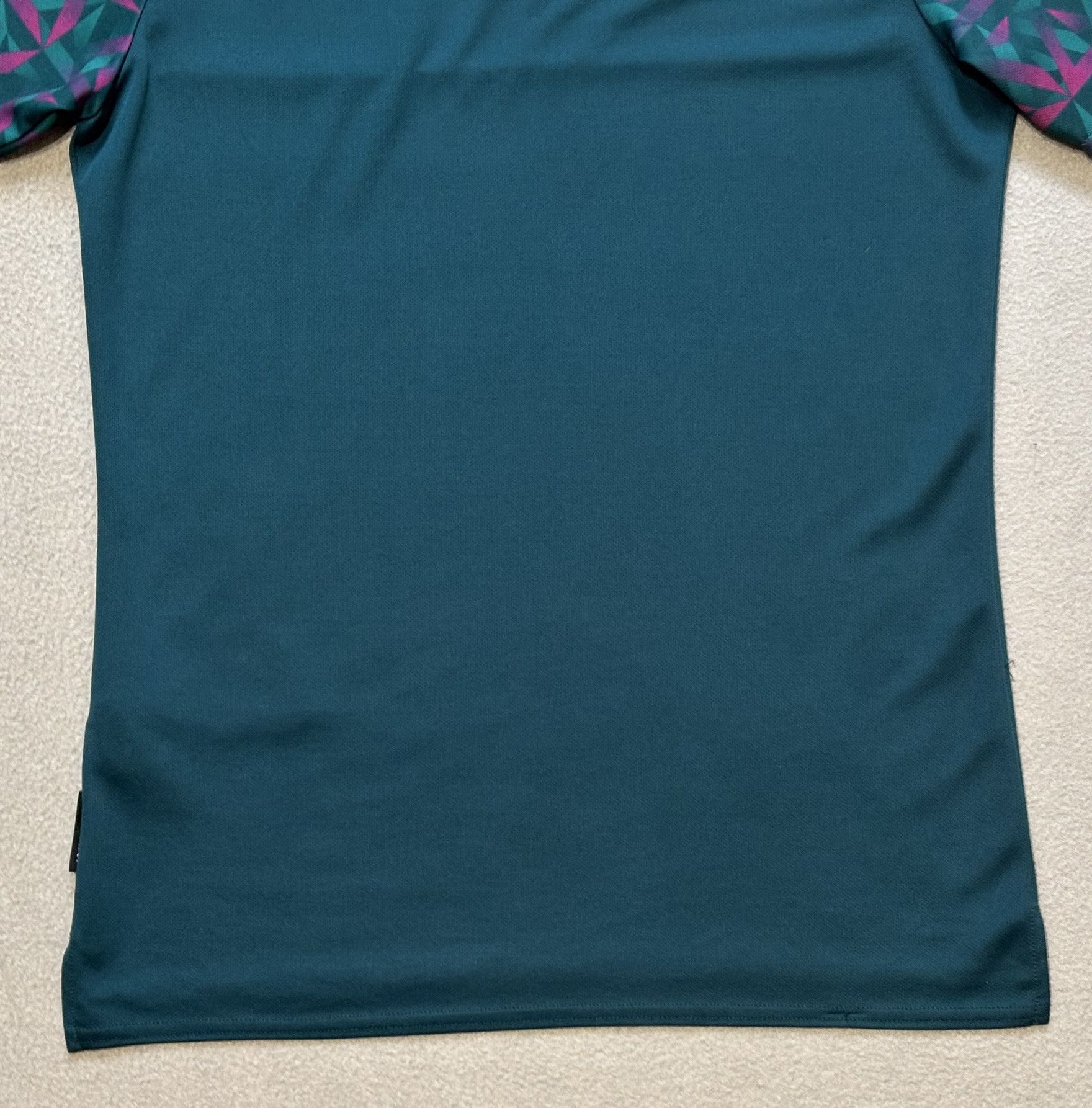 Umbro Derby County 2022/2023 Umbro Goalkeeper Jersey Size S Size US S / EU 44-46 / 1 - 16 Thumbnail