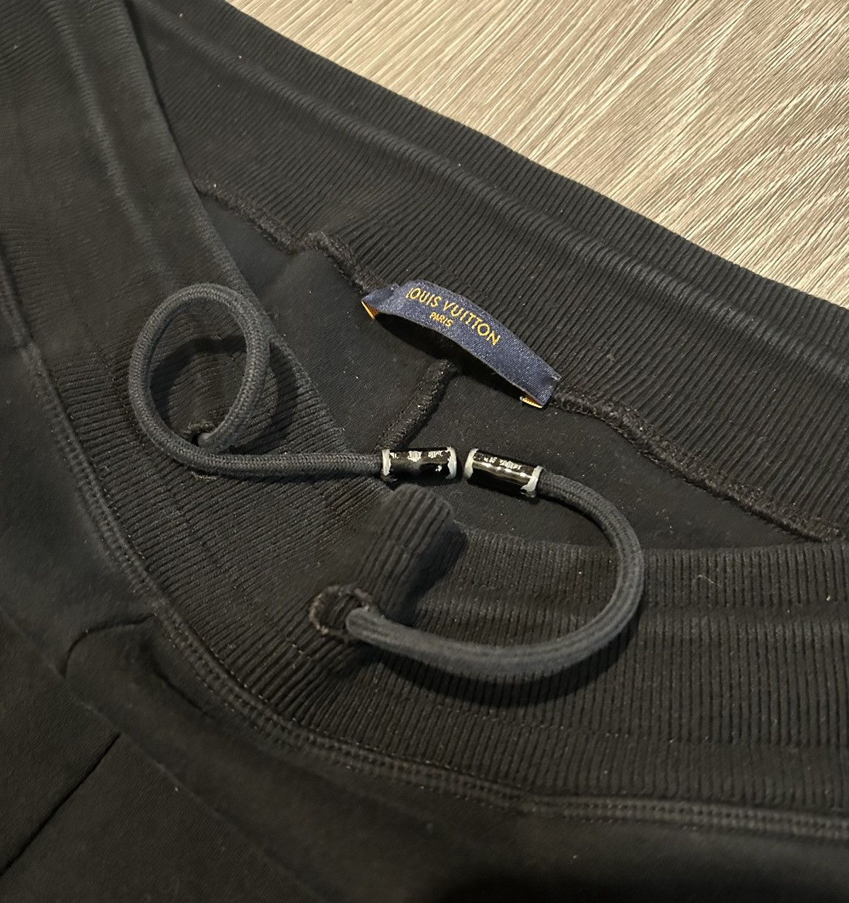 Louis Vuitton FW2019 Louis Vuitton “staples” edition jogger sweatpants Size US 38 / EU 54 - 2 Thumbnail