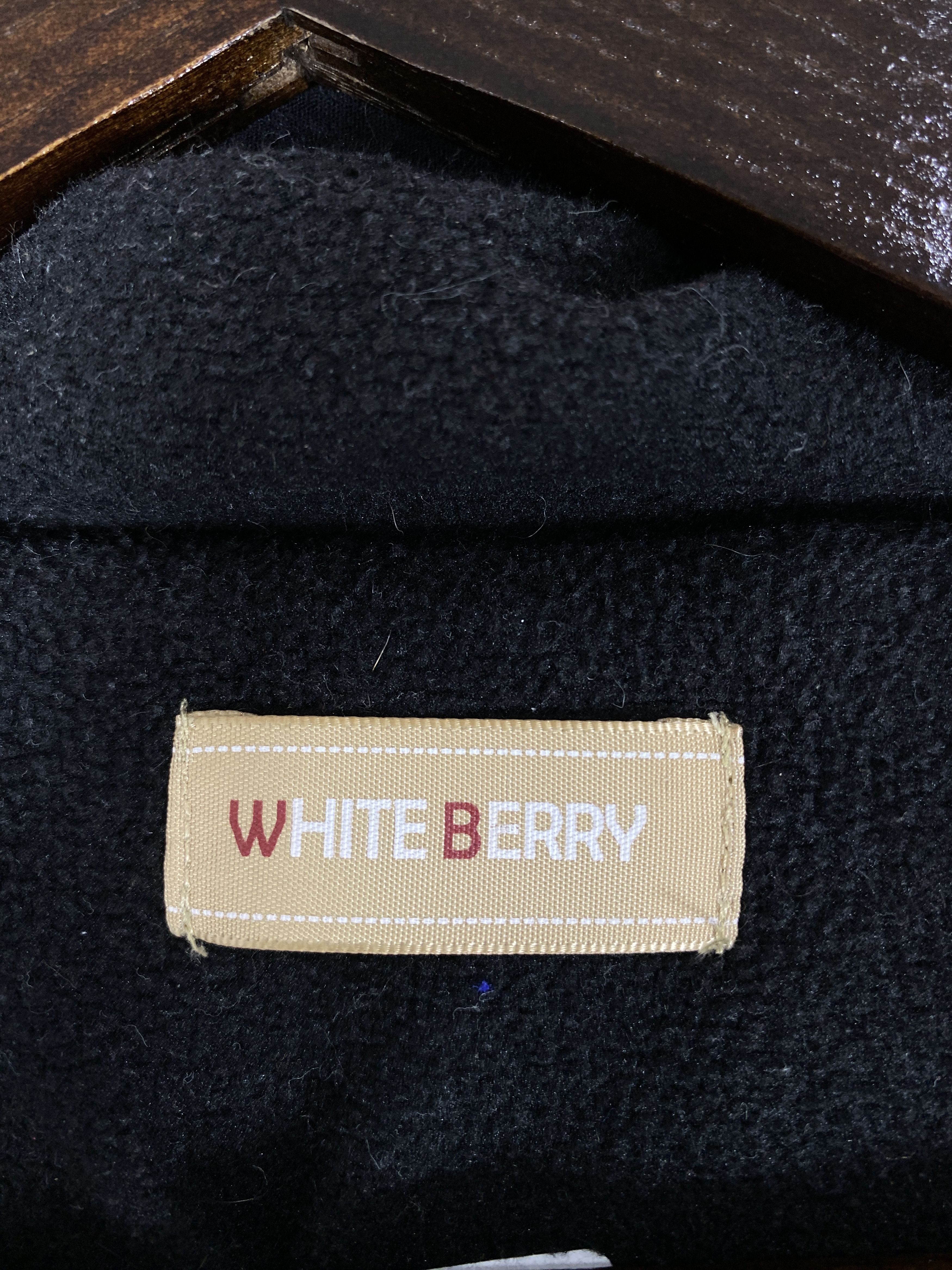 Japanese Brand White Berry Hoodie Fleece Lining Jacket Size US S / EU 44-46 / 1 - 9 Thumbnail
