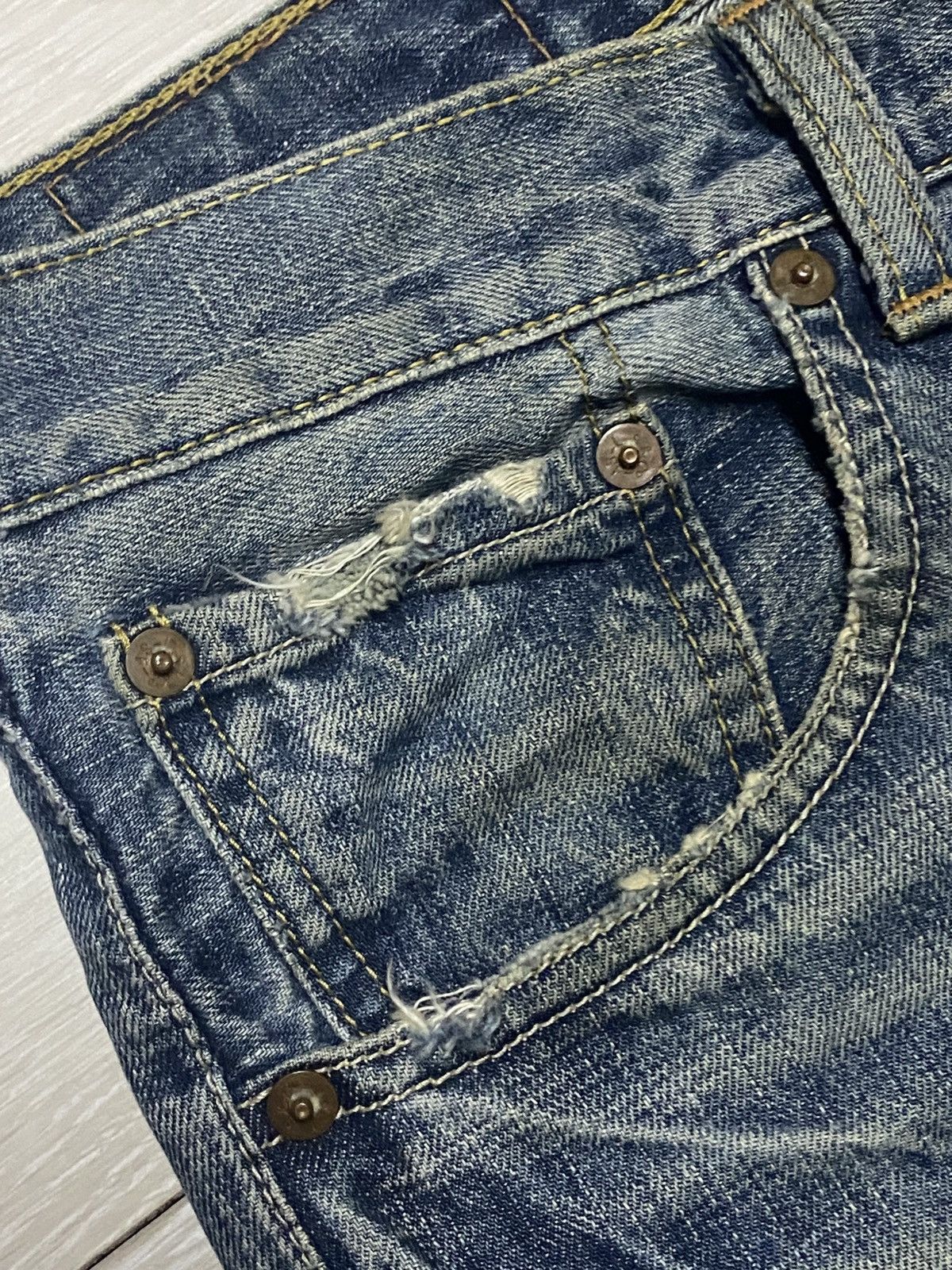 Levi's Vintage Levis 502 Mud Wash Whisker Loose Jeans Size US 32 / EU 48 - 9 Thumbnail