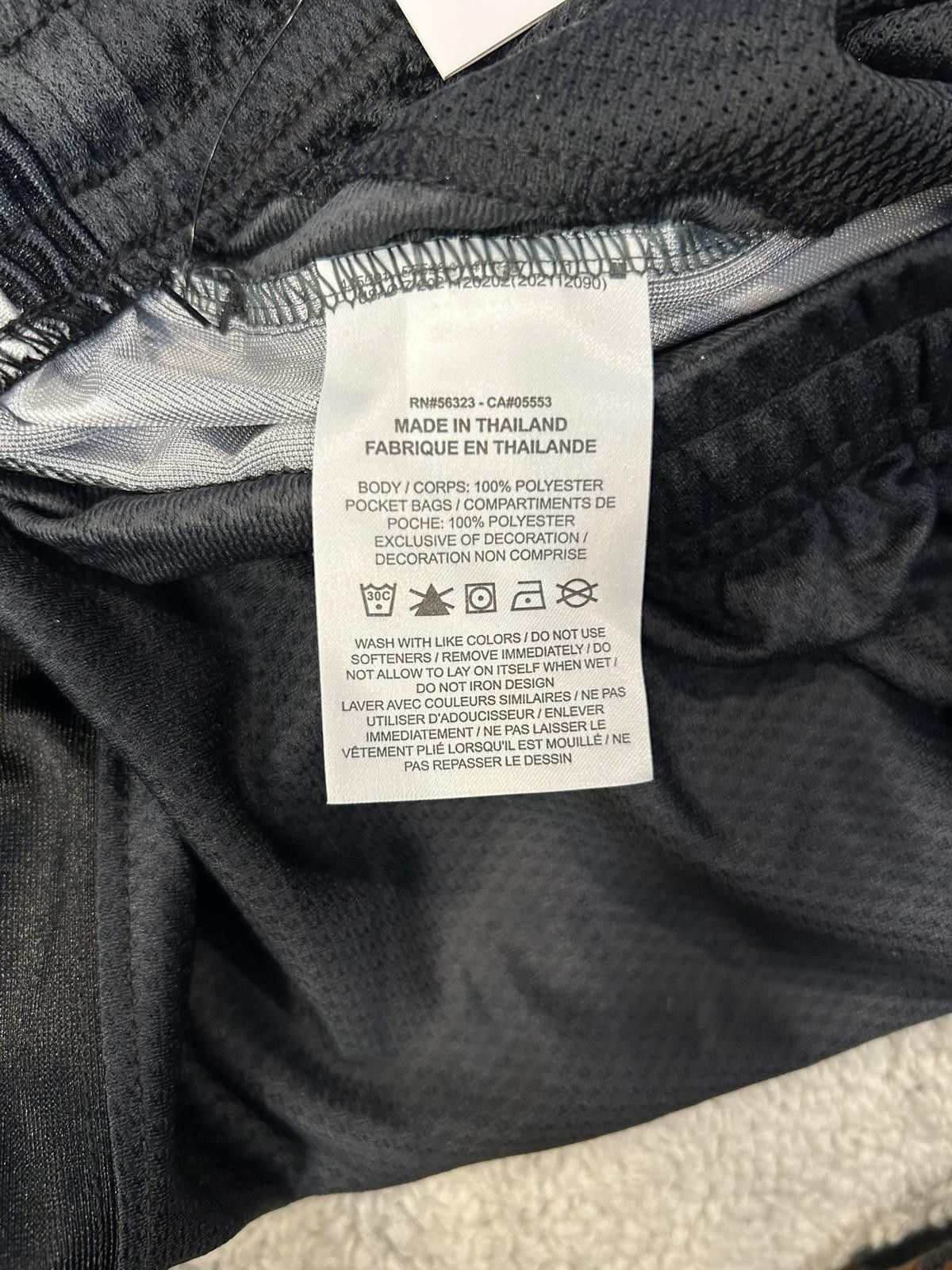 Nike Nike Kids Loose Fit Basketball Shorts XL Black Size US 26 / EU 42 - 7 Thumbnail