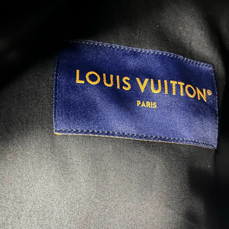 Louis Vuitton Louis Vuitton size 60 24 black logo embroidered lapel long Size US M / EU 48-50 / 2 - 4 Thumbnail