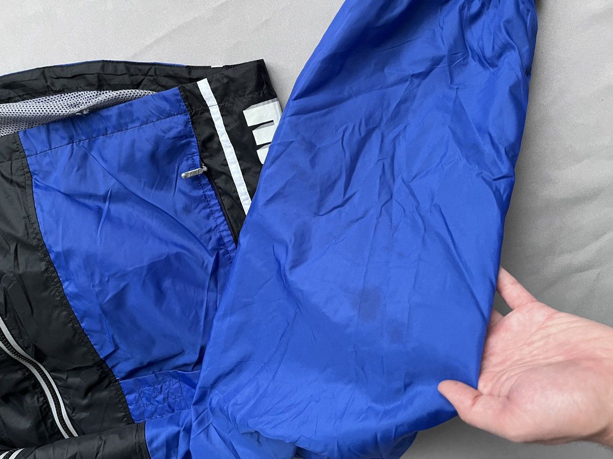 Nike Nike 90's Vintage Blue Light Windbreaker Big Logo Jacket Size US XL / EU 56 / 4 - 19 Thumbnail
