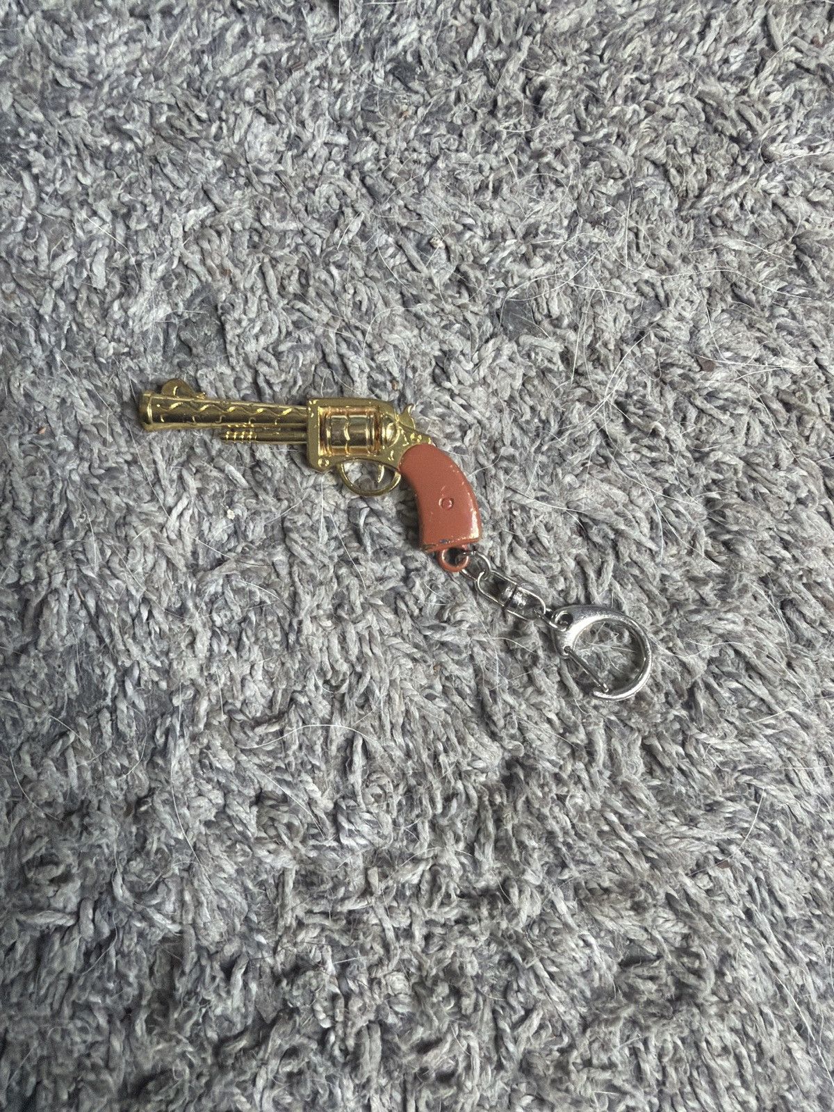 Hypebeast Epic China Fortnite Revolver Die-Cast Keychain Size ONE SIZE - 1 Thumbnail