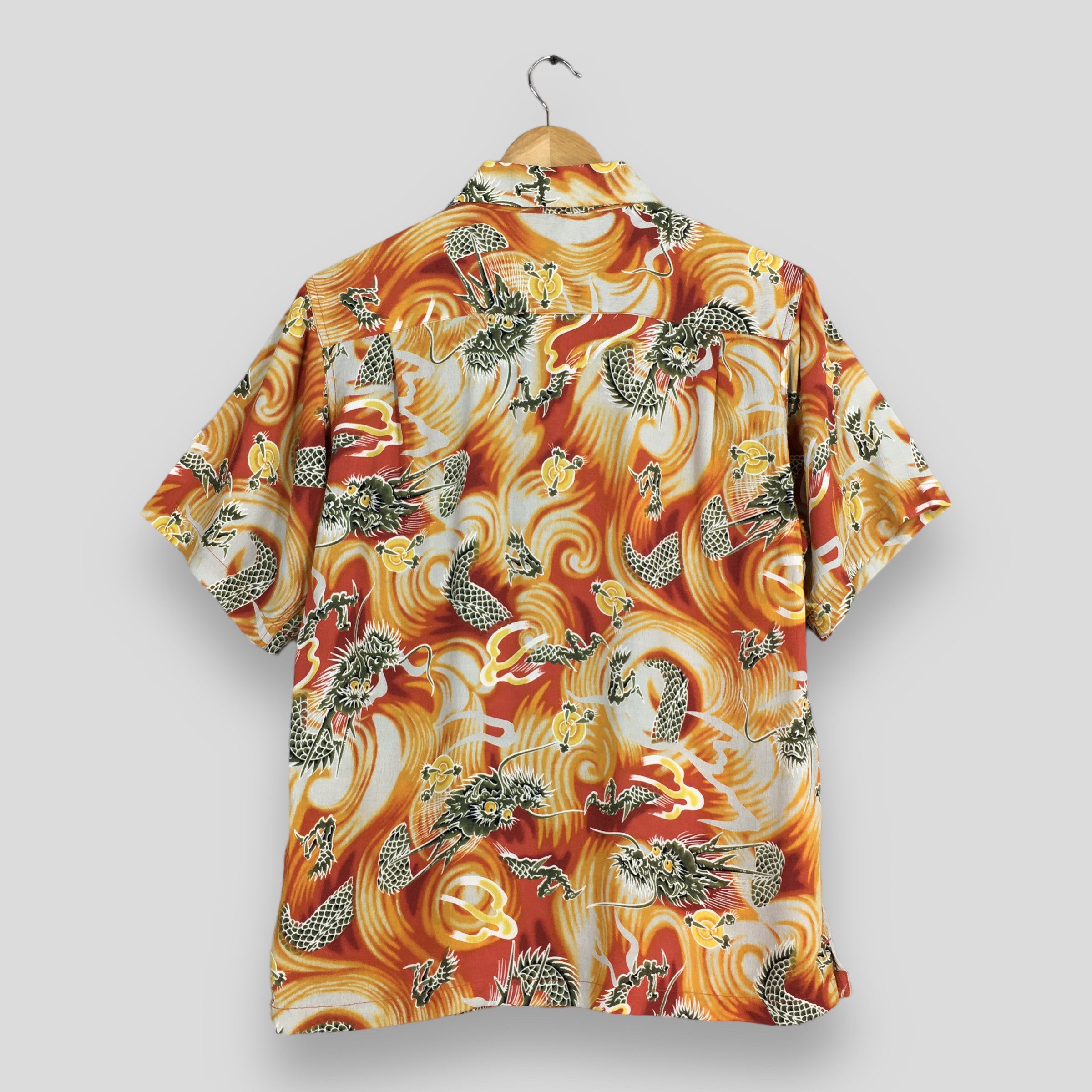 Vintage Vintage 1980s Hawaiian Japanese Dragon Orange Rayon Shirt M Size US M / EU 48-50 / 2 - 7 Thumbnail