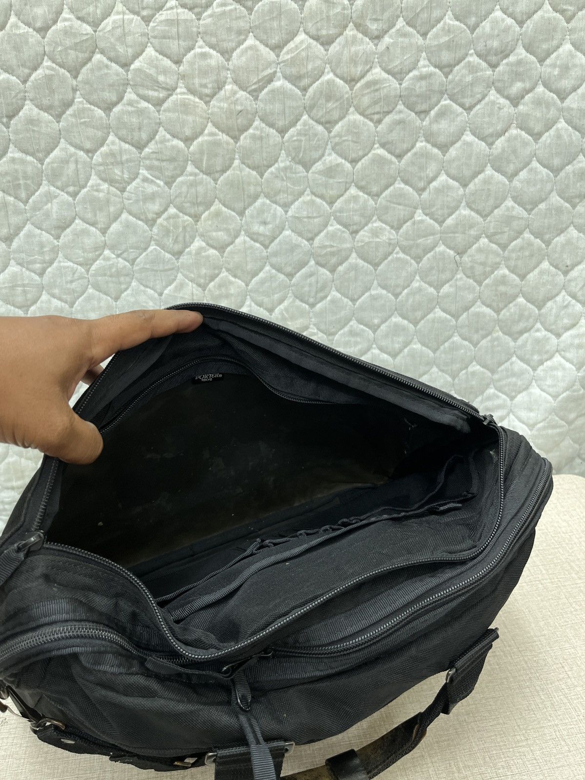 Porter 🔥🔥🔥ARCHIVE VTG PORTER MESSENGER BAG Size ONE SIZE - 14 Thumbnail