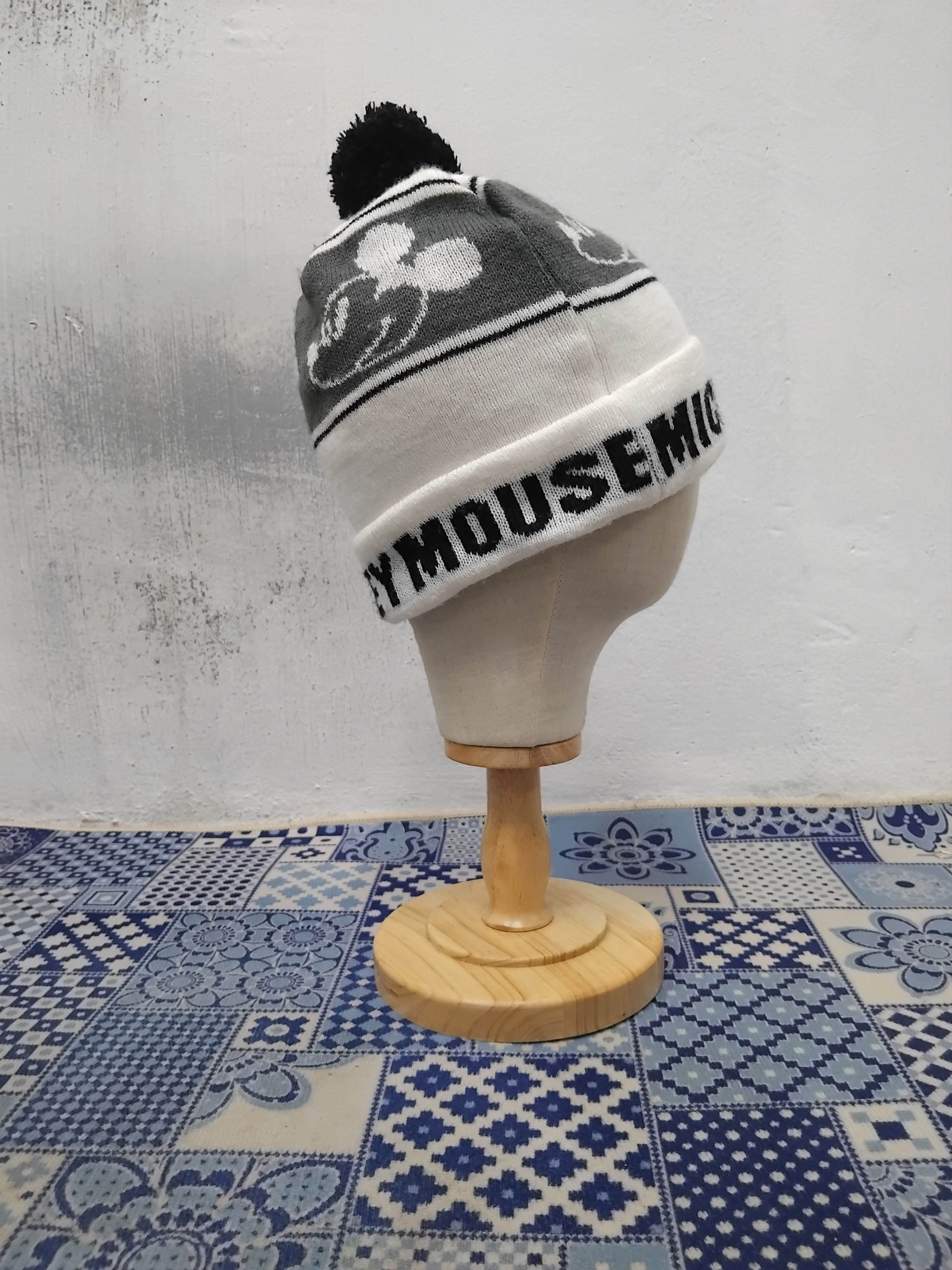 Disney Disney mickey mouse cream beanie Size ONE SIZE - 6 Thumbnail