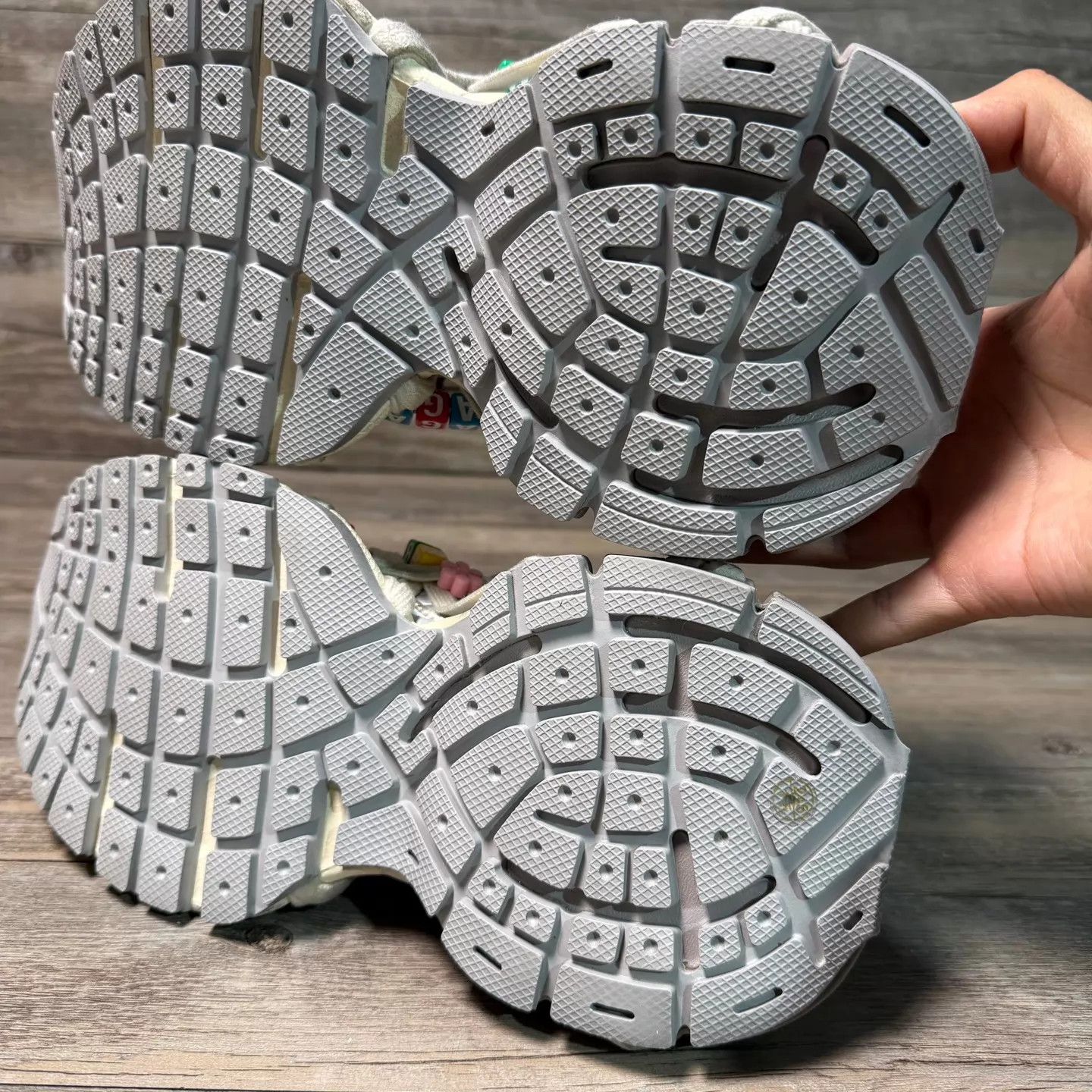 Balenciaga Balenciaga Distressed Crazy Laces Beaded Dad Sneaker W38 Size US 7.5 / IT 37.5 - 8 Thumbnail