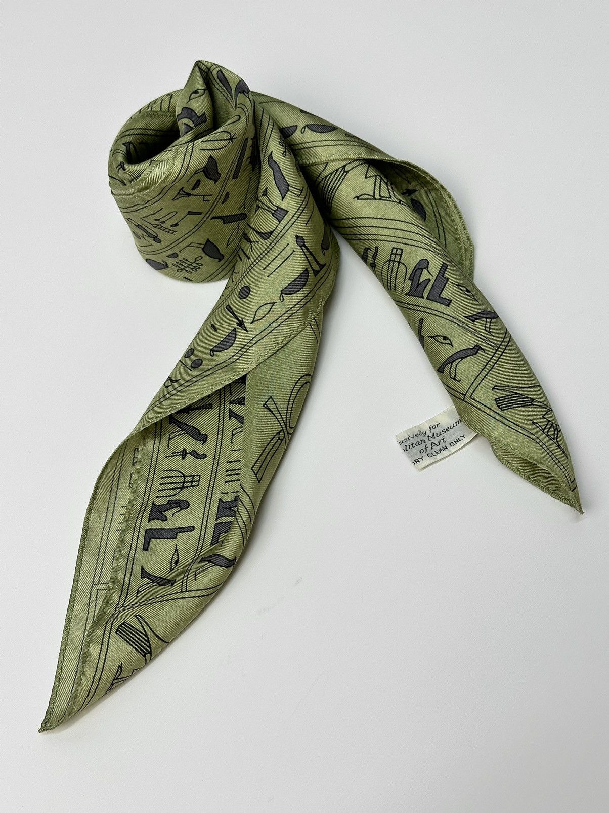 Other Made Japan Egyptian print silk scarf vintage museum piece Size ONE SIZE - 6 Thumbnail