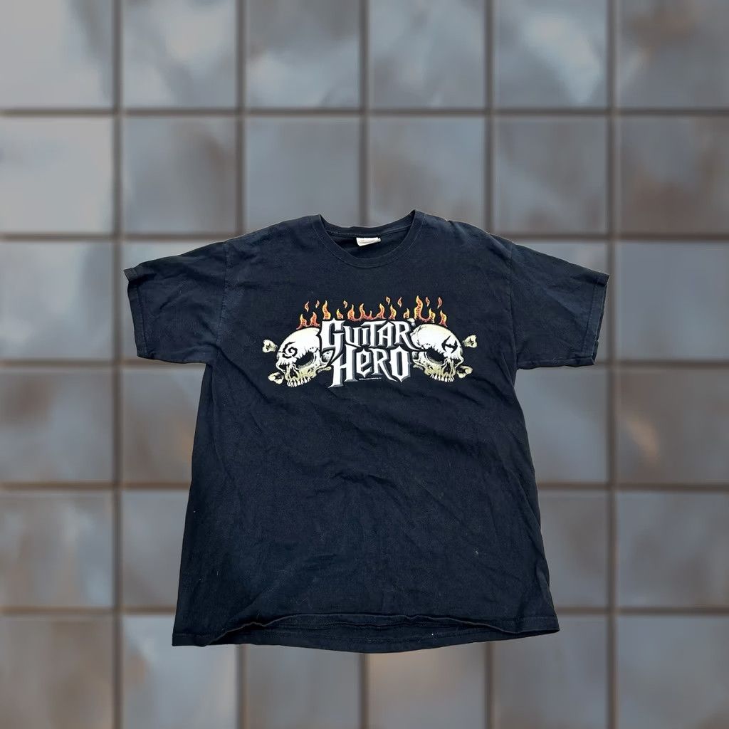 Vintage VINTAGE Guitar Hero T-Shirt Mens Large Black Short Sleeve Crew Neck Retro Music Skull Flaming Skulls Video Game Tshirt Size US L / EU 52-54 / 3 - 1 Thumbnail