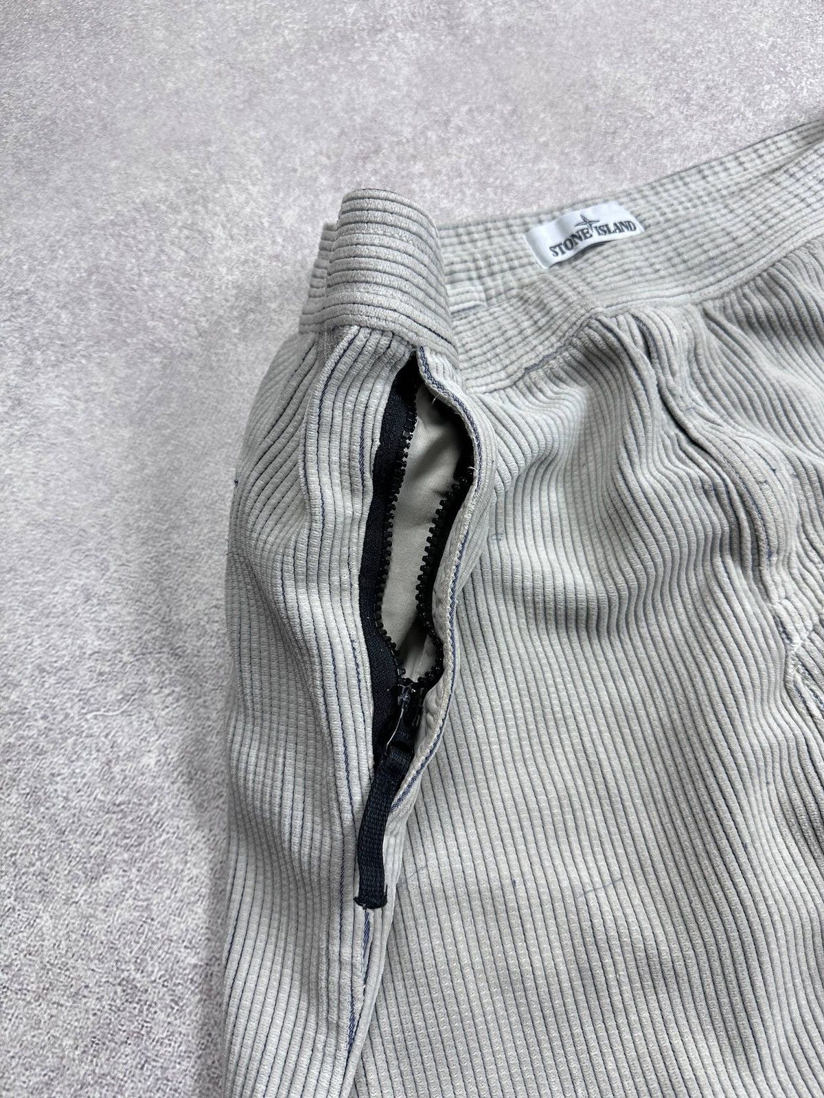 Stone Island Vintage Stone Island Corduroy Big Logo Pants L Size US 34 / EU 50 - 6 Thumbnail