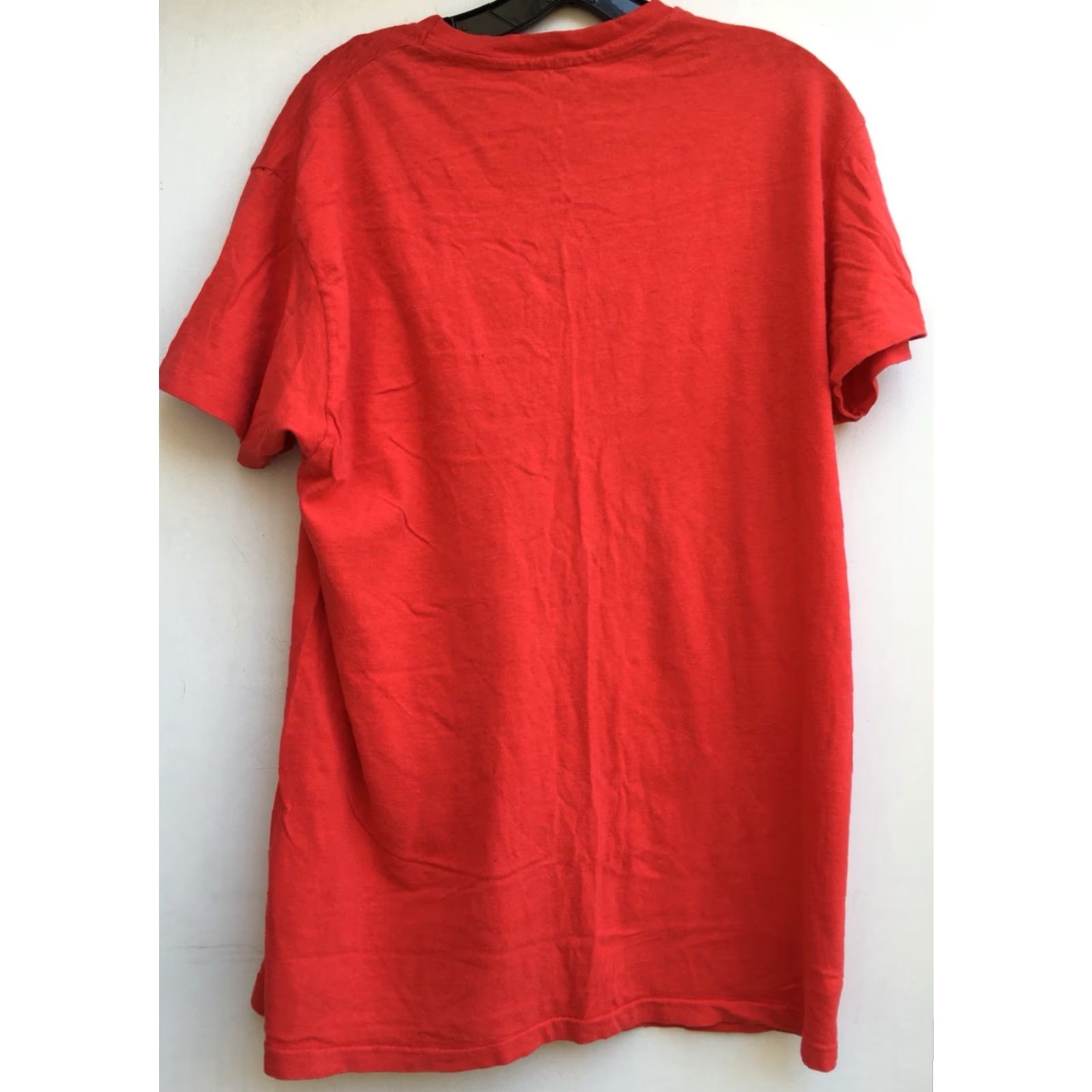 Hanes VINTAGE Hanes XL 46-48 Red 100% Cotton T-Shirt Graphic Tee Men 70s 1970s USA United States Short Sleeve Size US XL / EU 56 / 4 - 4 Thumbnail