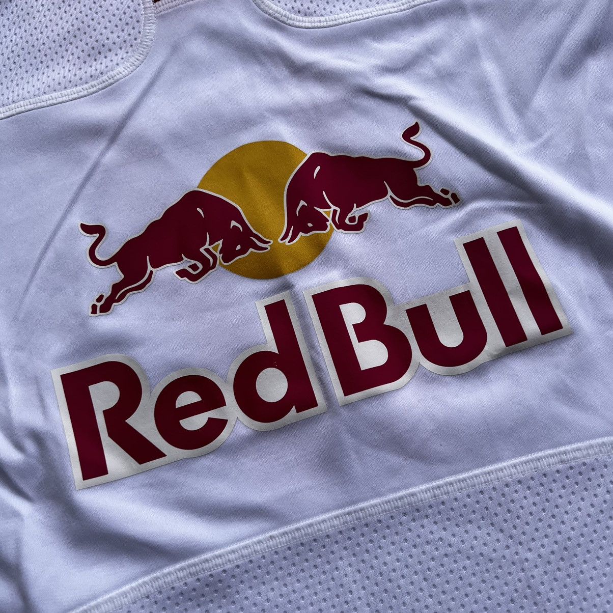 Adidas Salzburg 2009 RedBull Ulmar #17 home jersey Adidas soccer Size US M / EU 48-50 / 2 - 6 Thumbnail