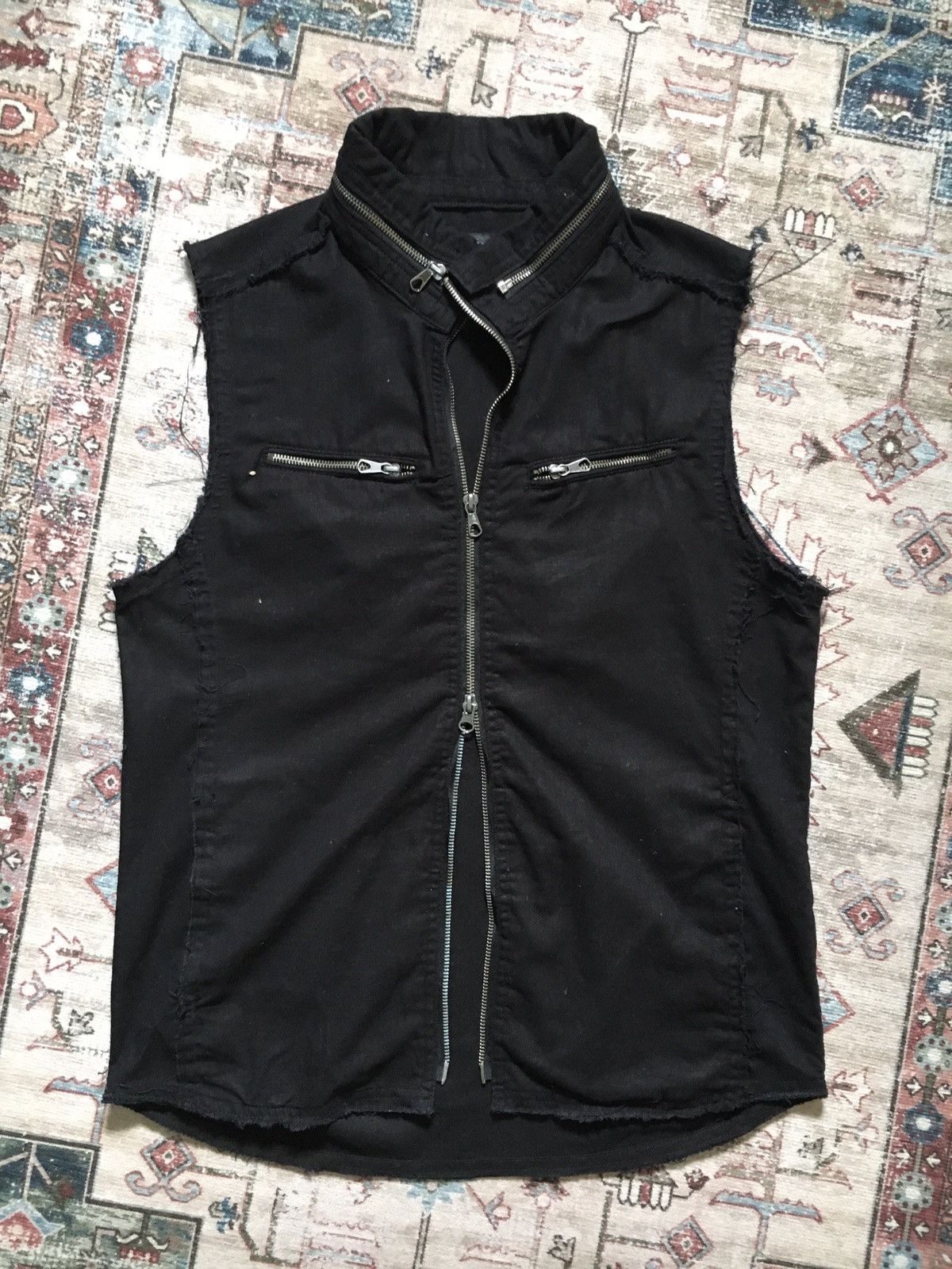 In the attic Black Distressed Vest