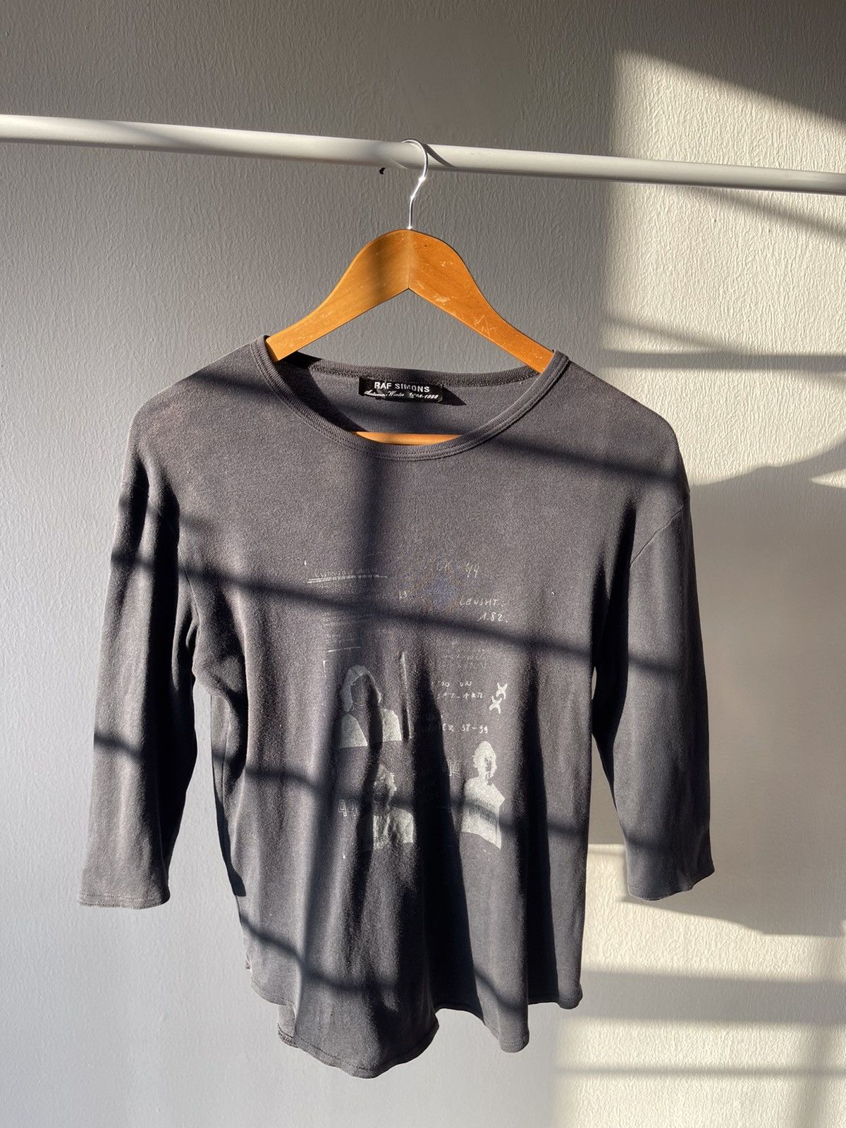 Raf Simons Rare 1998-1999 Raf Simons Casting Print Raglan Tee Size US S / EU 44-46 / 1 - 4 Thumbnail