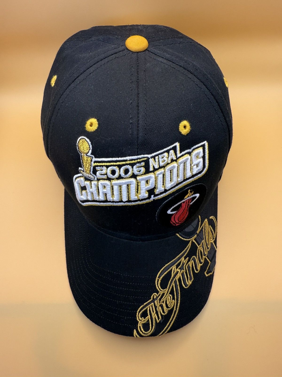 Reebok Reebok Miami Heat 2006 NBA Champions Hat – Adjustable Cap Size ONE SIZE - 2 Thumbnail