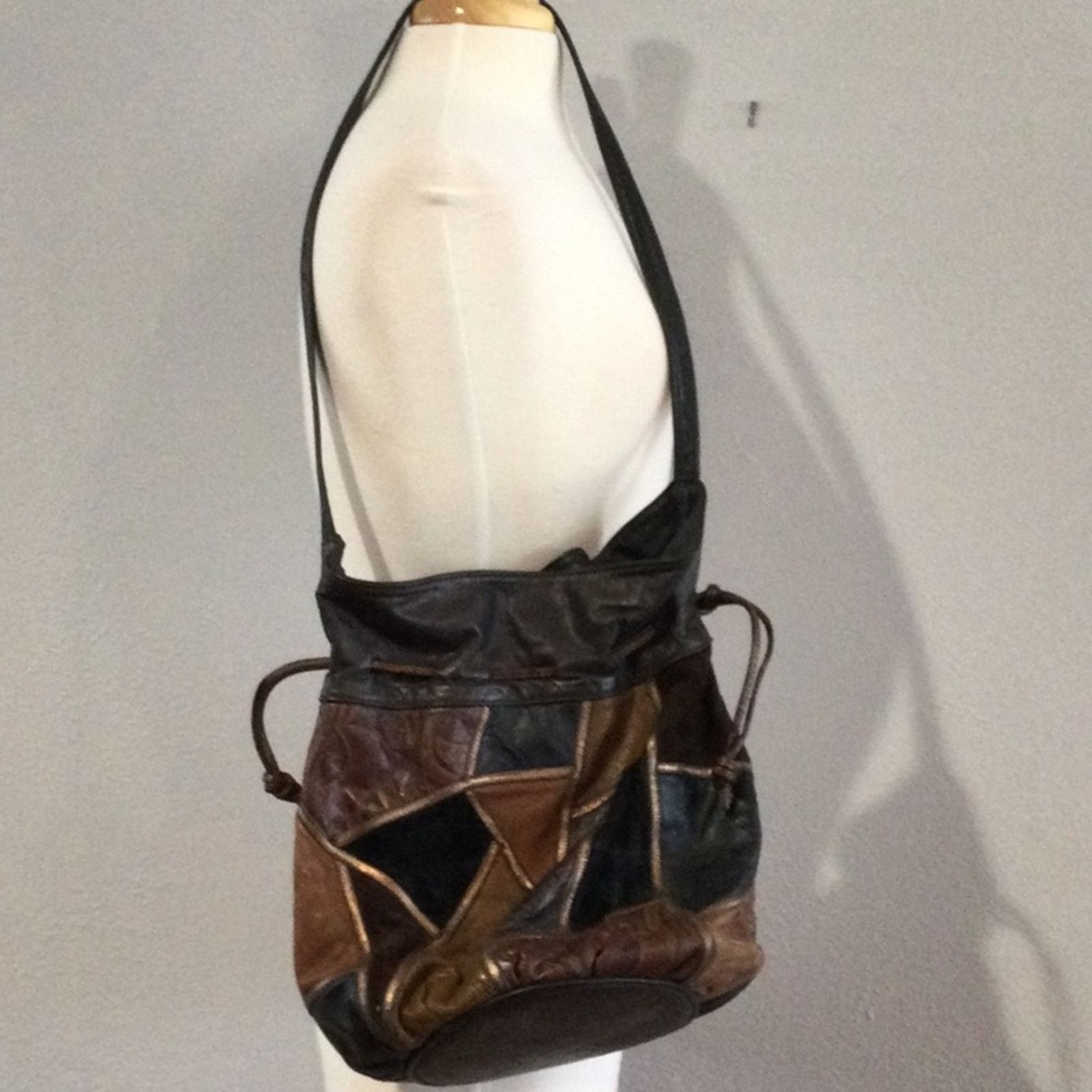 Other Vintage 70's Leather & Patchwork Crossbody Bucket Purse Size ONE SIZE - 3 Thumbnail