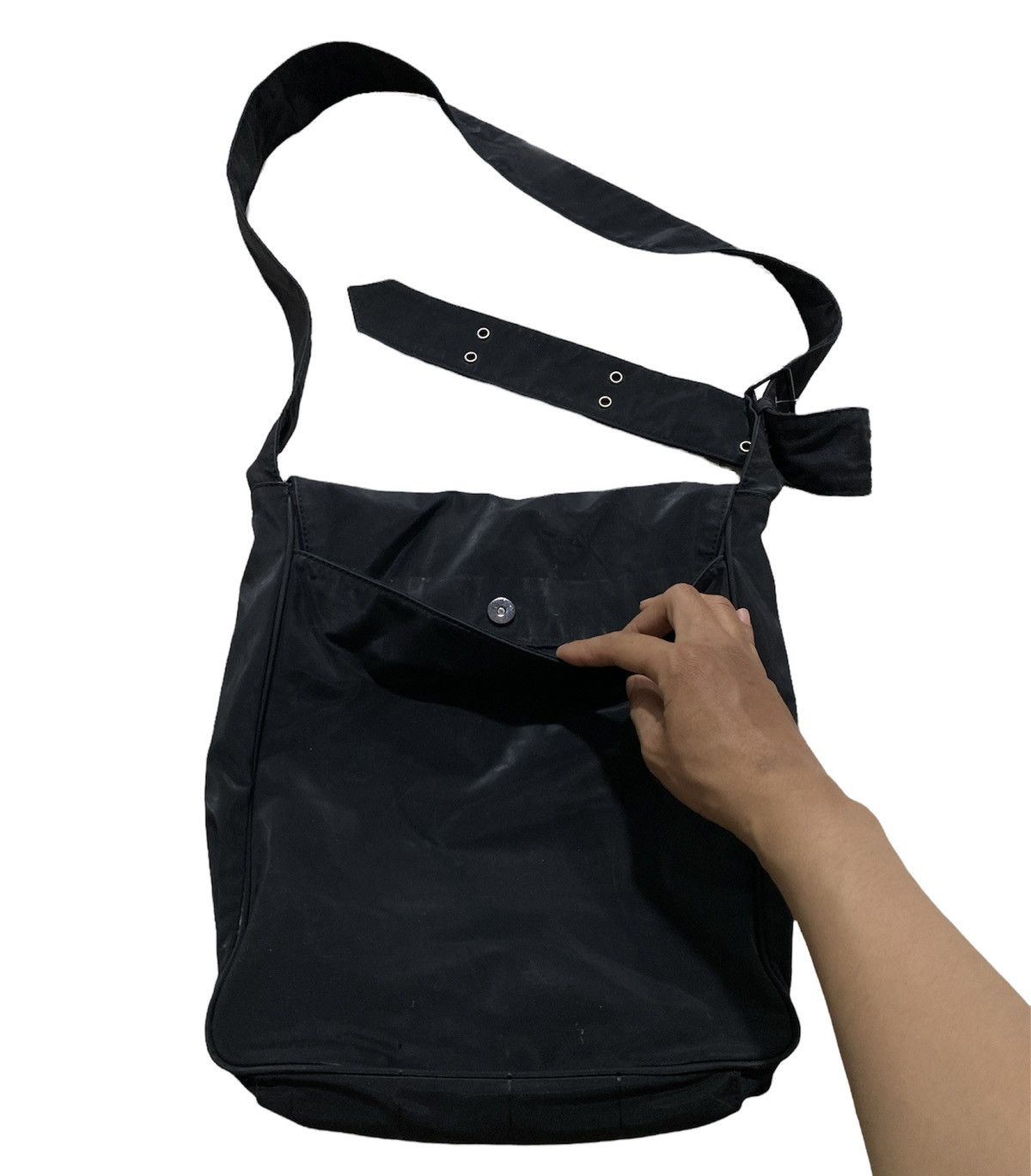 Jean Paul Gaultier Jean Paul Gualtier Iconic dragon Embosses Sling bag Size ONE SIZE - 7 Thumbnail