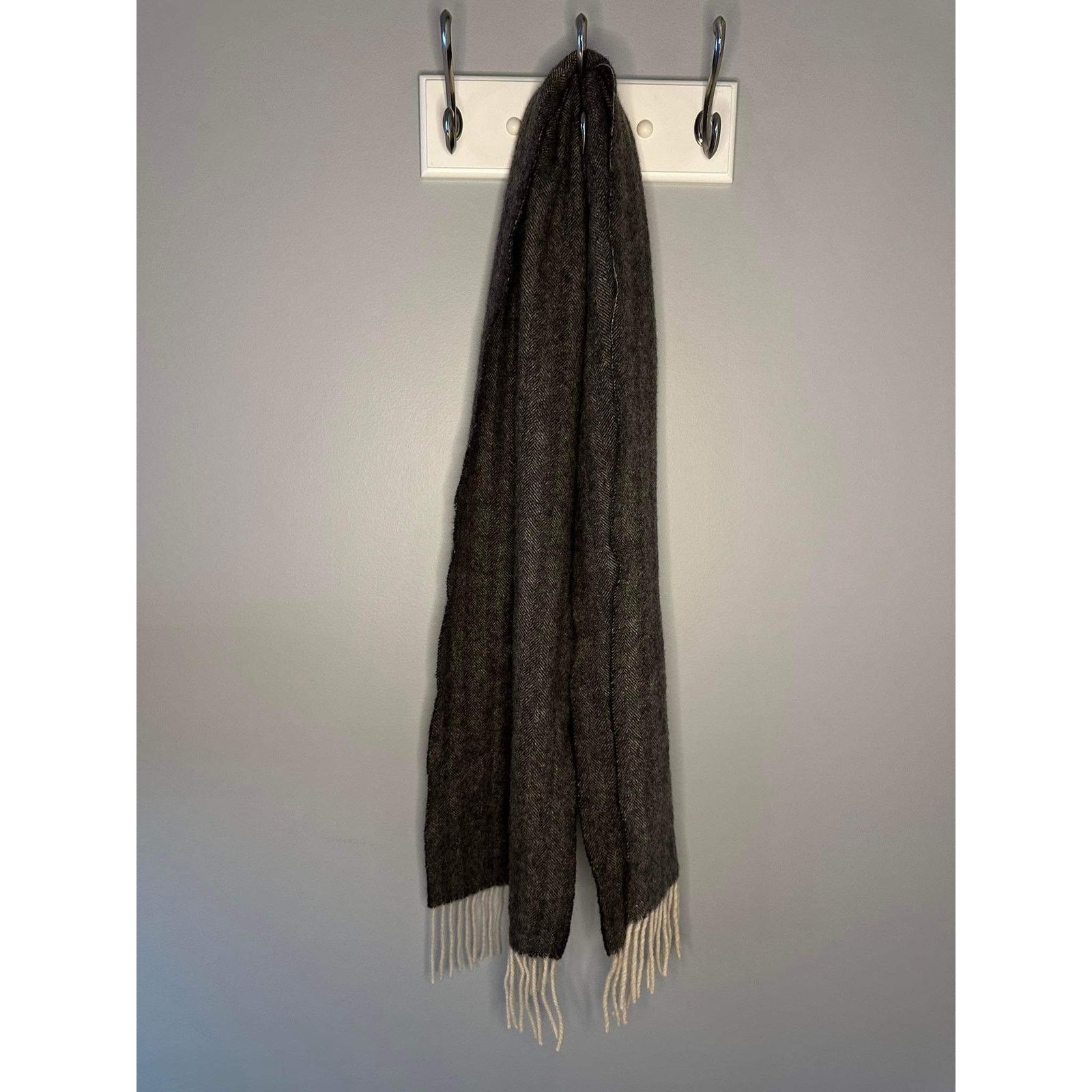 Other Amicale Pure Cashmere Herringbone Fringe Scarf Black/White Size ONE SIZE - 2 Thumbnail