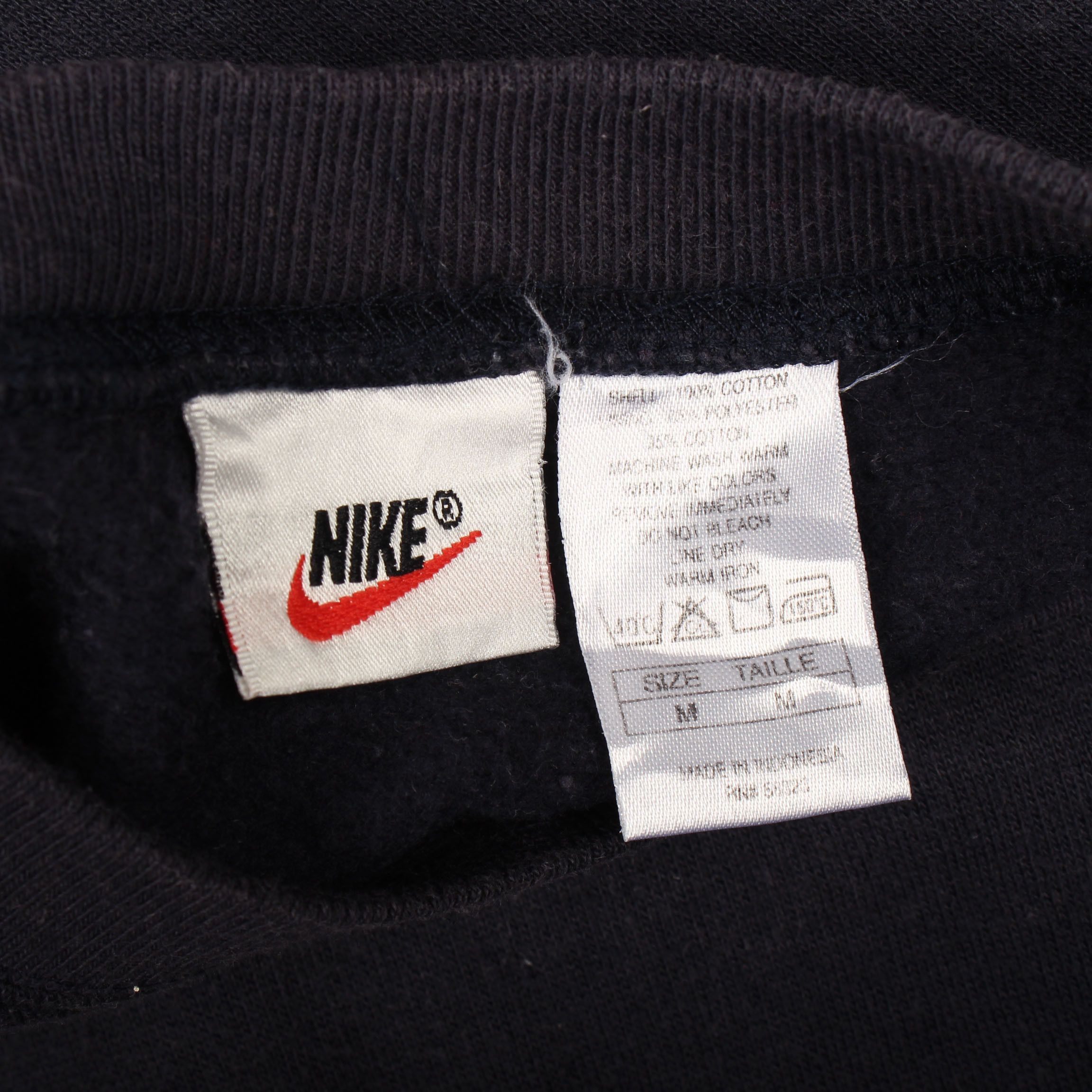 Nike Nike Big Swoosh Sweatshirt Black Crewneck 90s Y2K Size US M / EU 48-50 / 2 - 8 Thumbnail