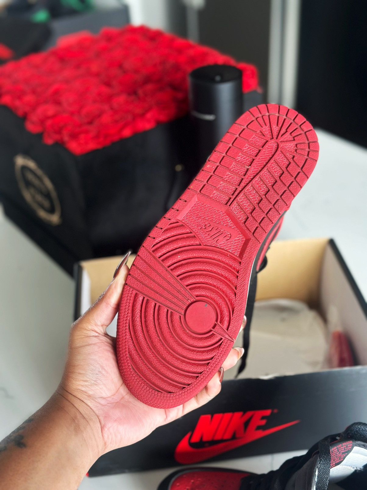 Nike Nike Air Jordan 1 Retro High Black Red Sneakers Size US 7 / EU 40 - 3 Thumbnail