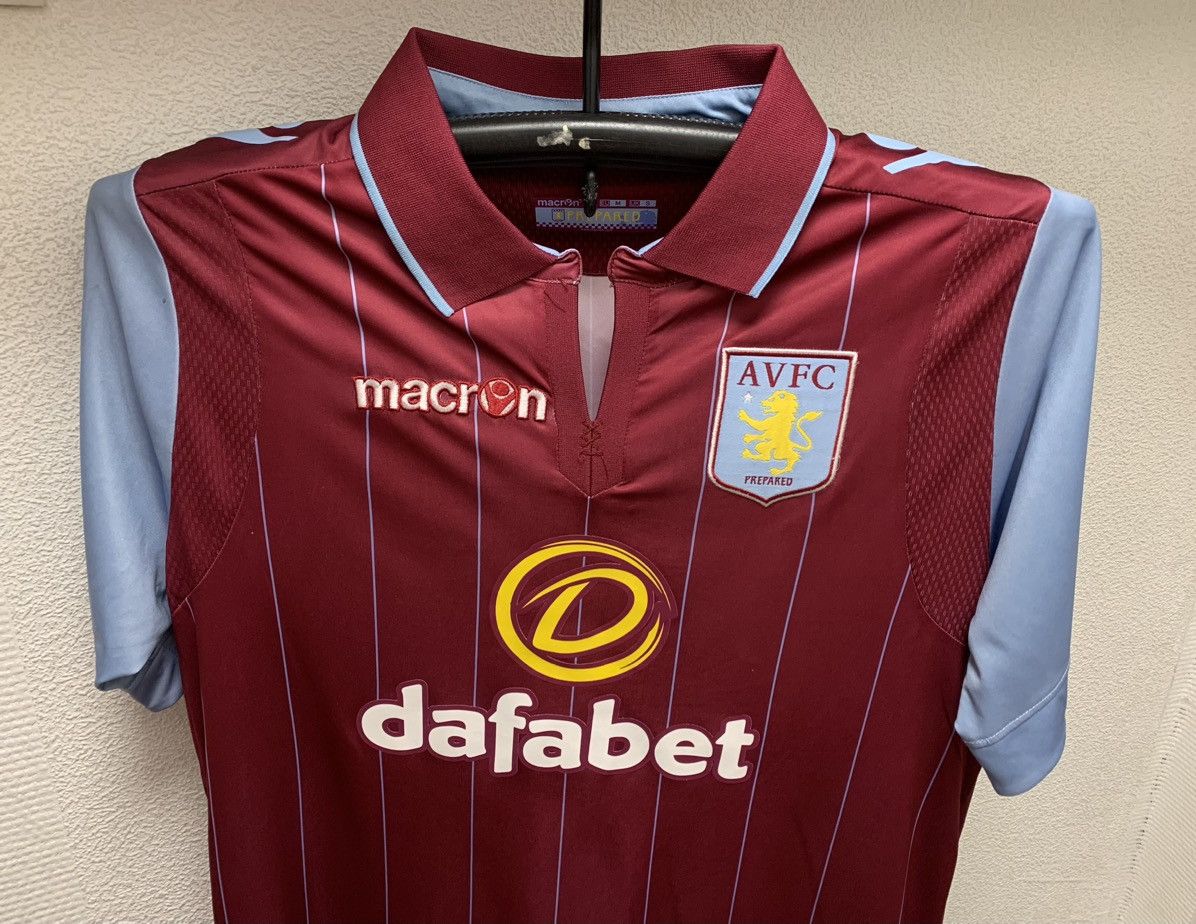 Macron Aston Villa AVFC macron soccer jersey M dafabet Size US M / EU 48-50 / 2 - 3 Thumbnail
