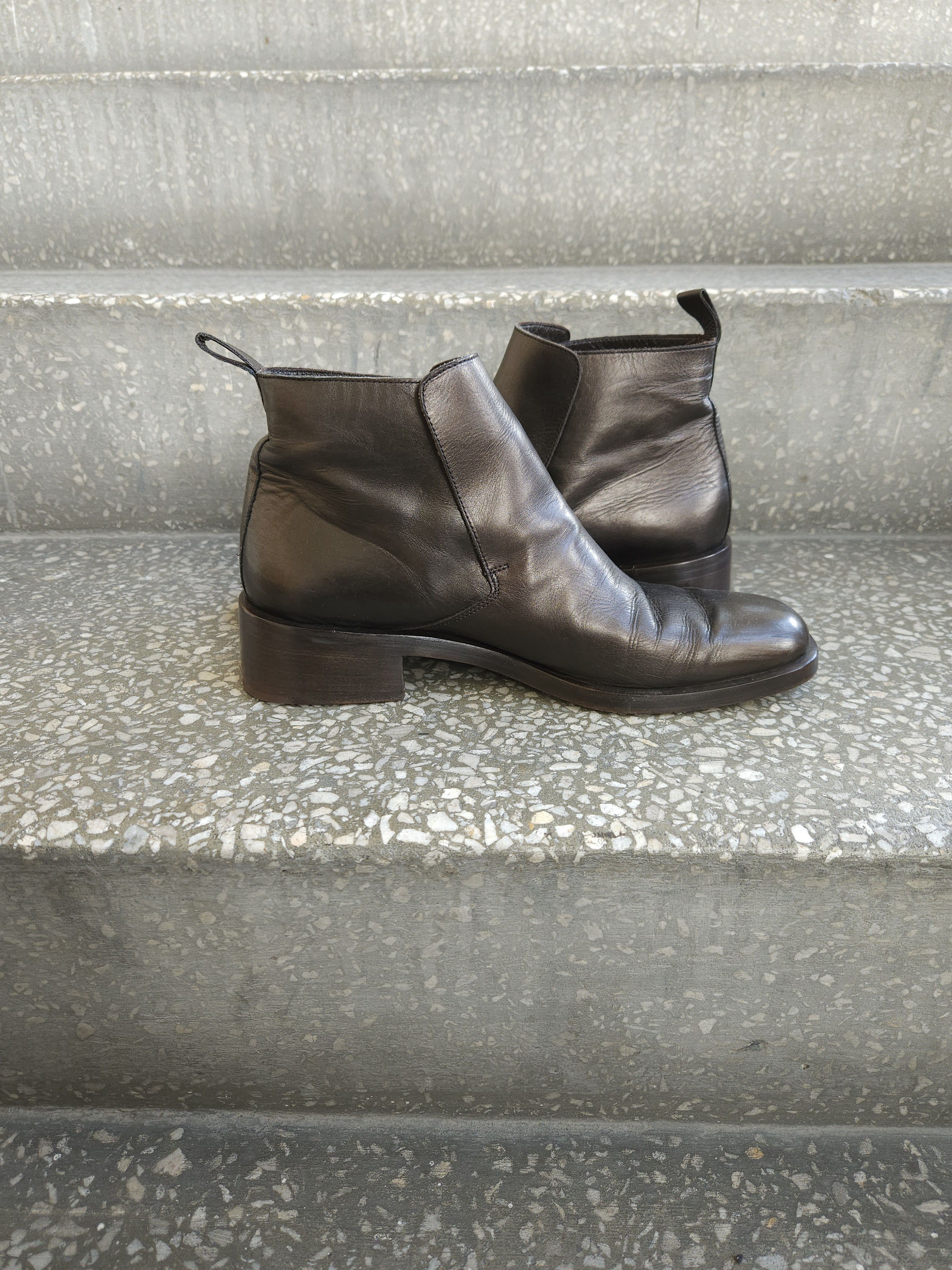 Gucci × Tom Ford × Vintage Archive Gucci square toe ankle boots Size US 7 / IT 37 - 10 Thumbnail