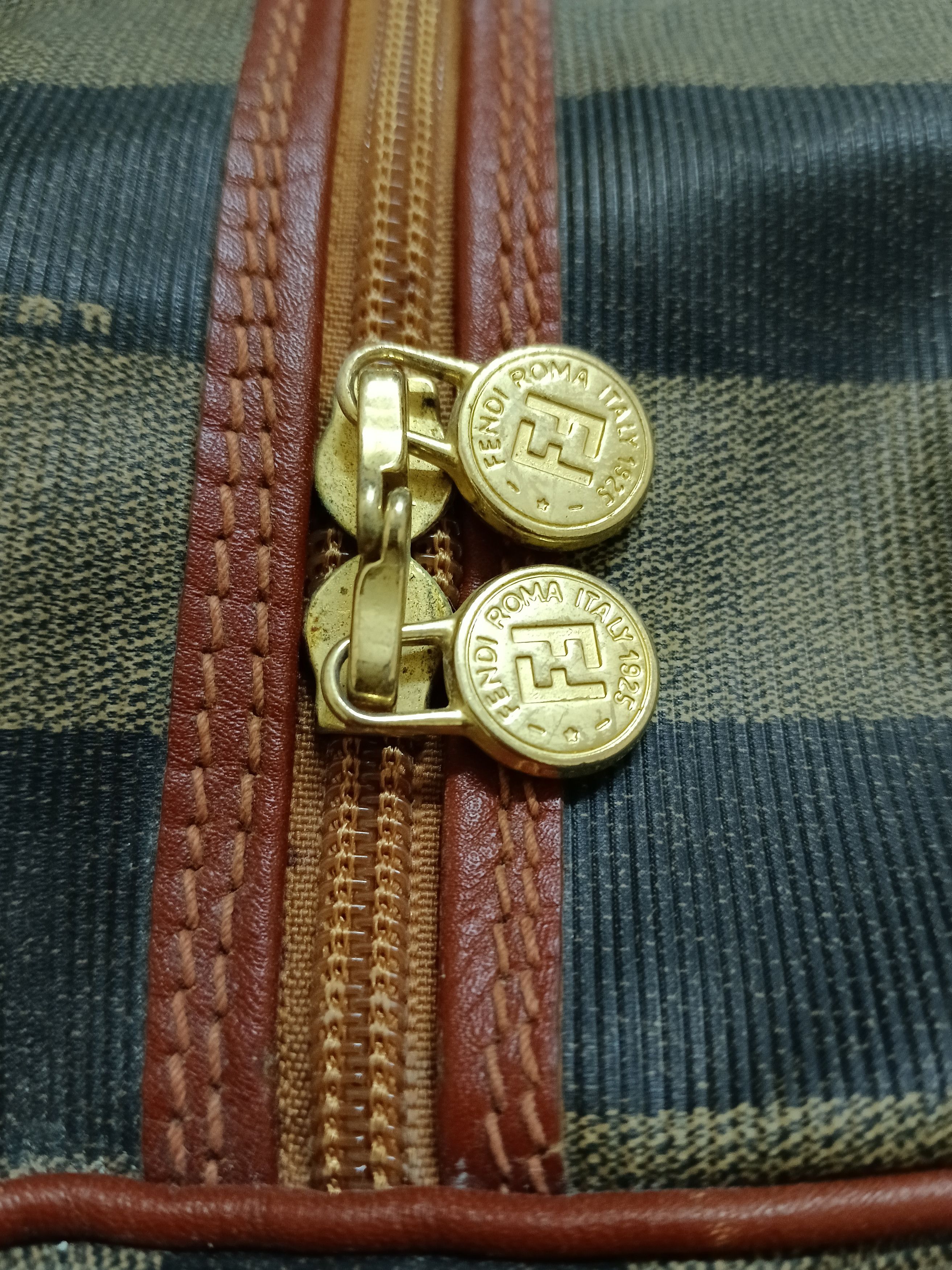 Fendi FENDI TRAVELLING Size ONE SIZE - 12 Thumbnail