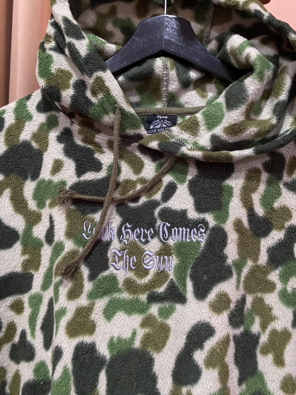 Japanese Brand × Vintage VINTAGE DIG DEEP DRAGON CAMO FLEECE PULLOVER HOODIE Size US L / EU 52-54 / 3 - 6 Thumbnail