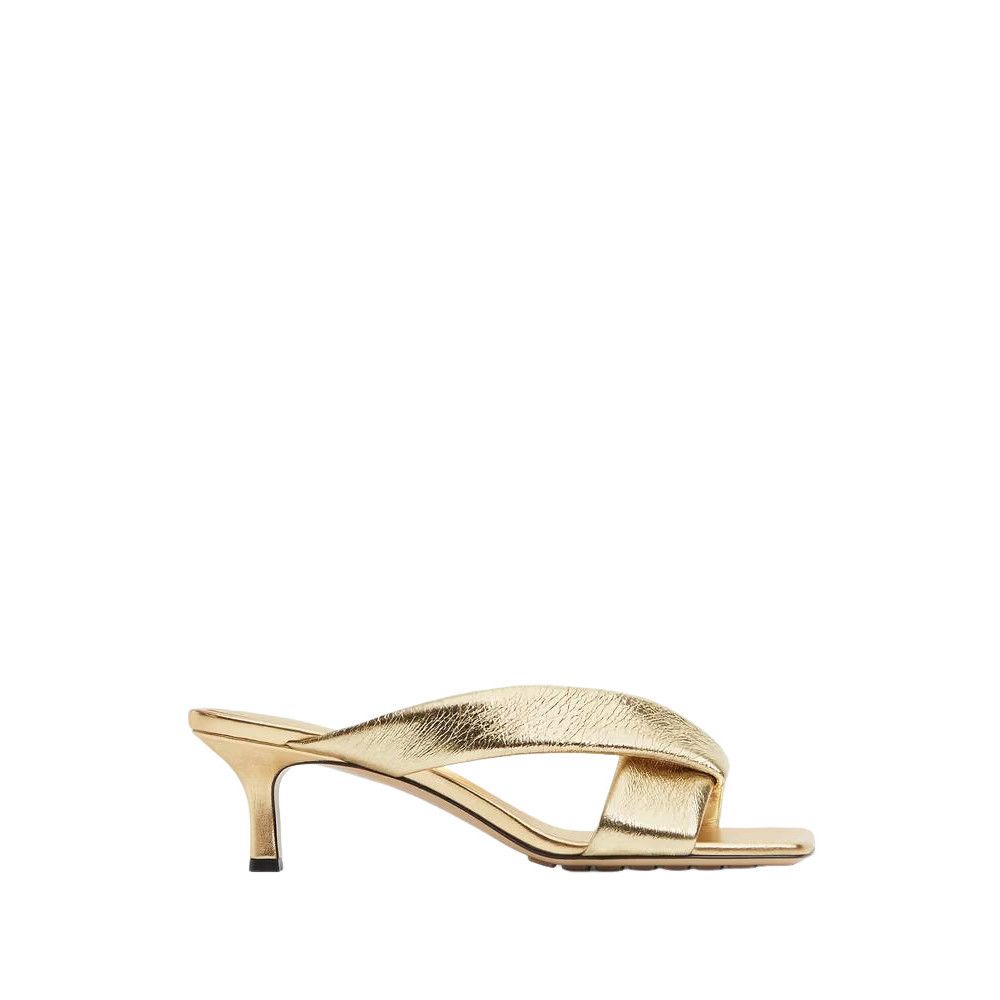 BOTTEGA VENETA Riva $1200 Medallion 50mm Mid Heel Mules New