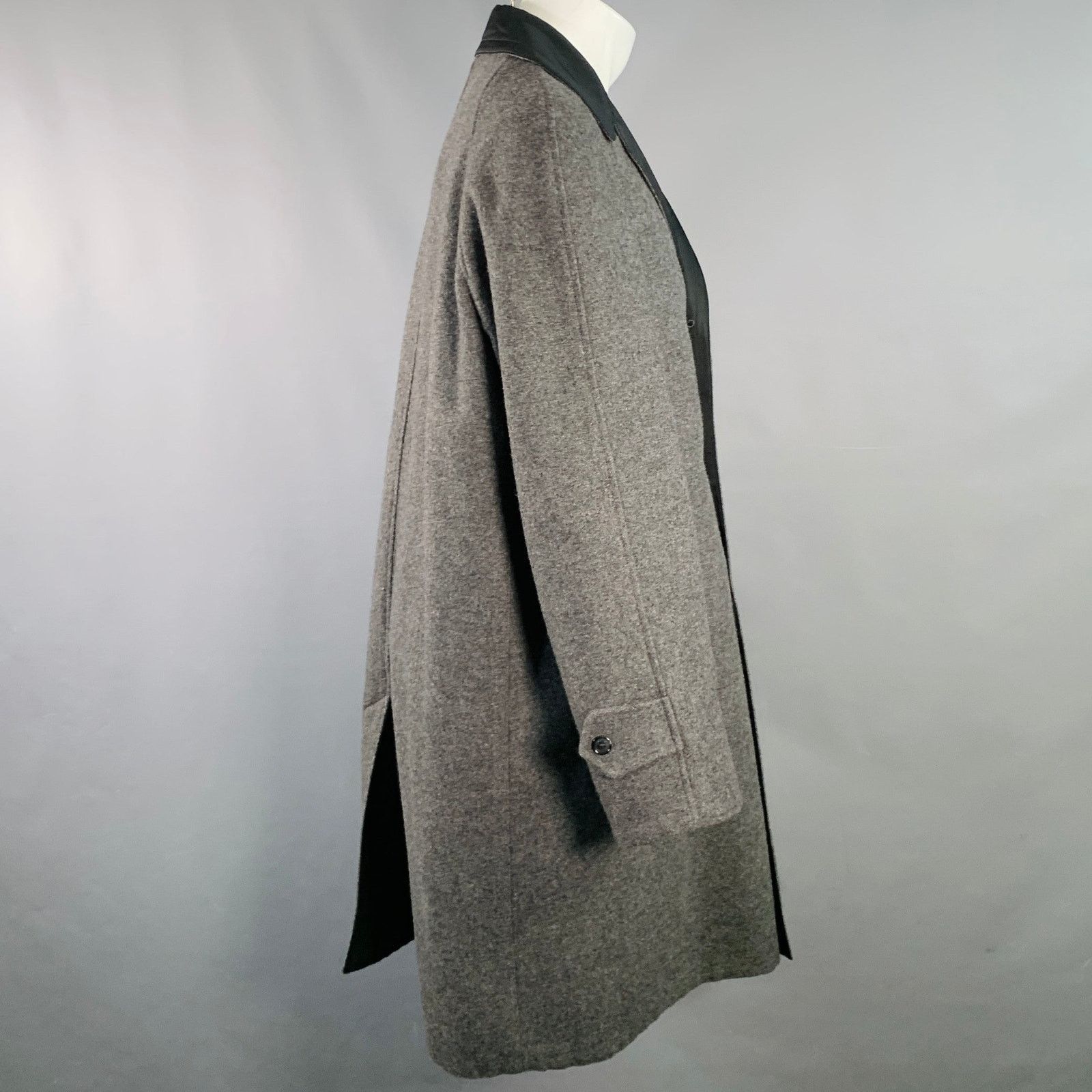 Dolce & Gabbana DOLCE & GABBANA Size 38 Grey Black Reversible Buttoned Coat Size US M / EU 48-50 / 2 - 4 Thumbnail