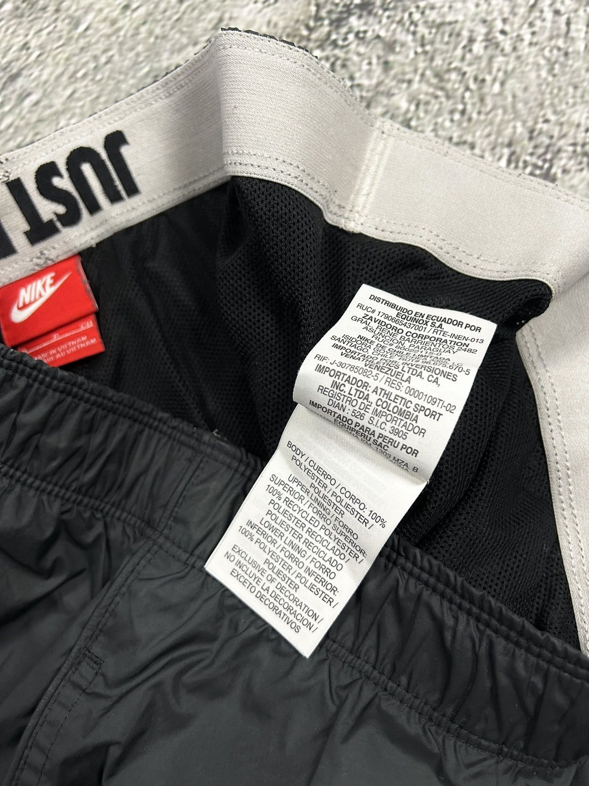 Nike × Vintage Nike vintage black track pants nylon drill Y2K Size US 28 / EU 44 - 4 Thumbnail