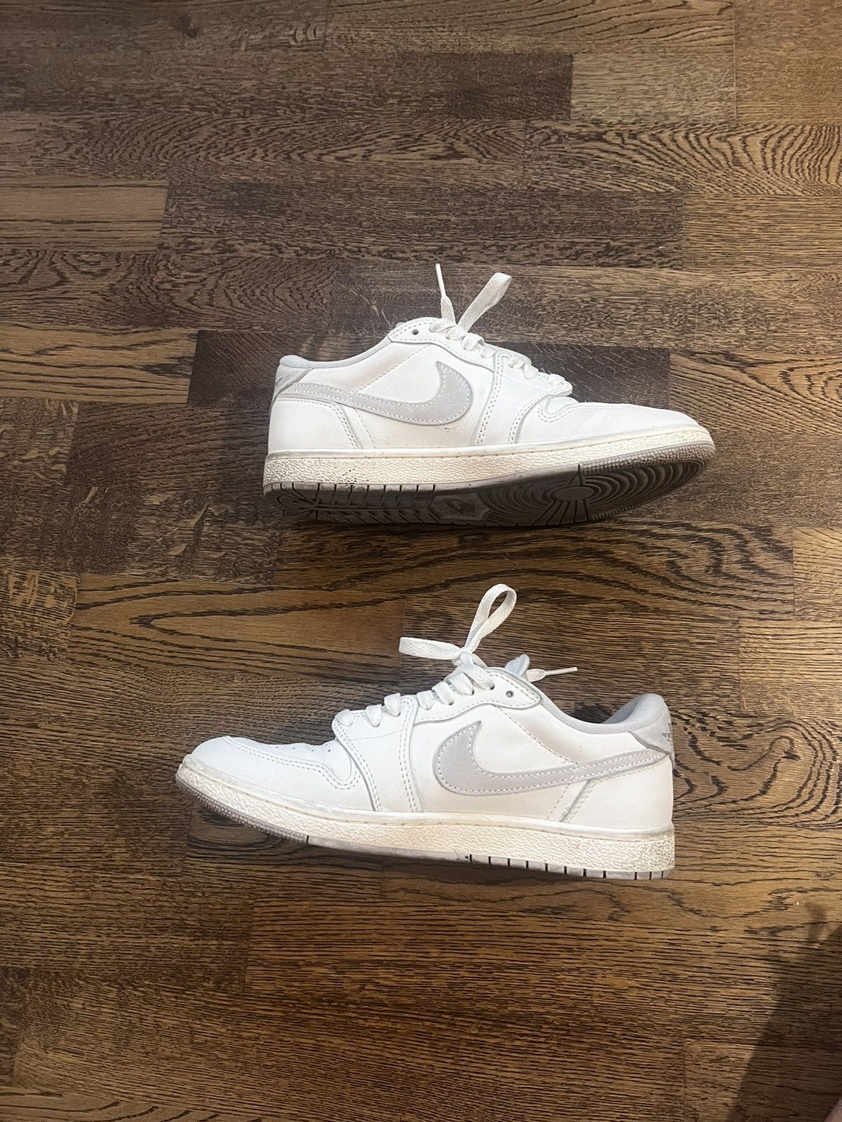 Jordan Brand × Nike Air Jordan 1 Low Size US 8 / EU 41 - 3 Thumbnail