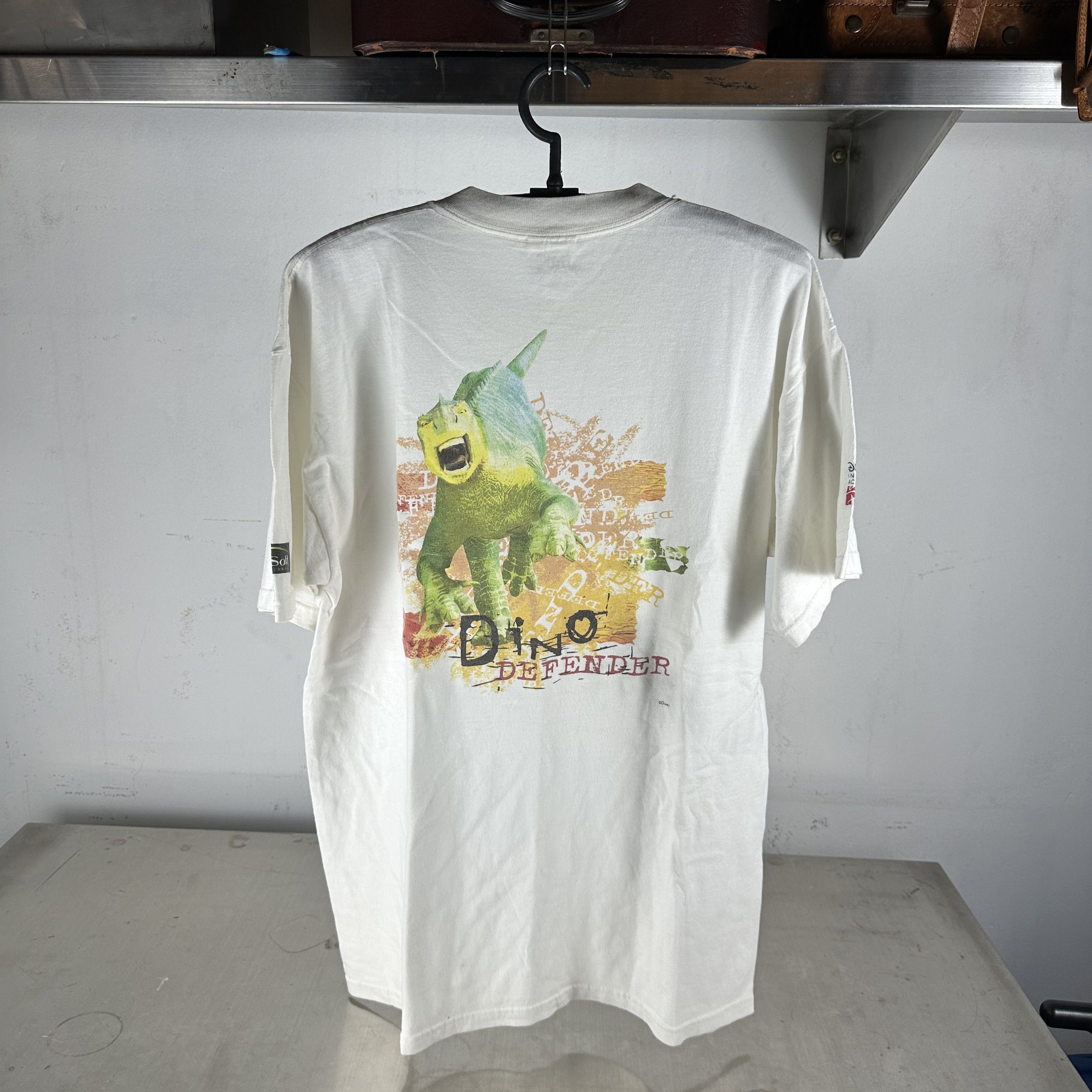 Vintage 2000 Disney Dinosaur Dino Defender Ubisoft Video Game Tee Size US XL / EU 56 / 4 - 1 Thumbnail