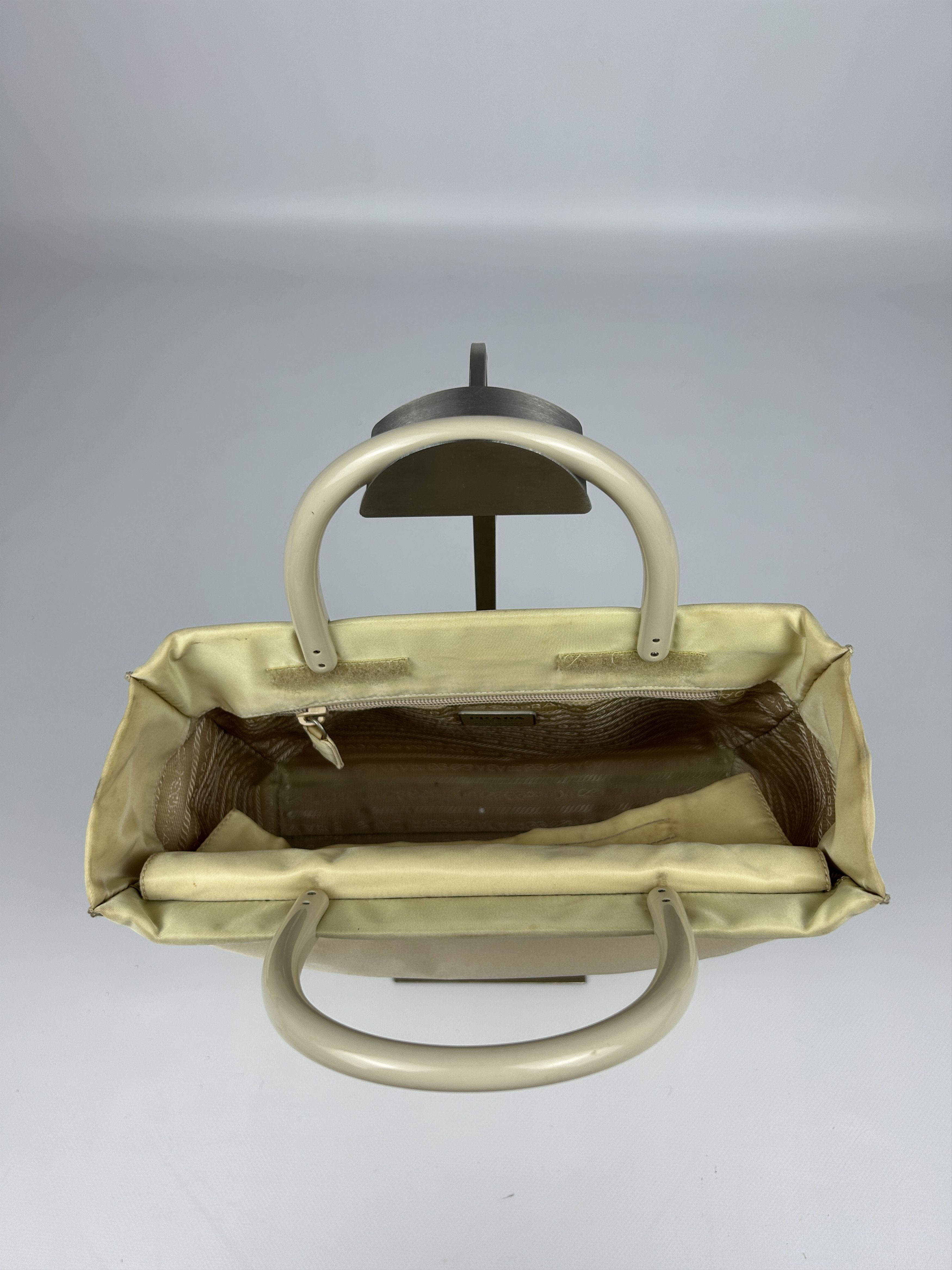 Prada Vintage y2k prada nylon triangle logo plastic handle bag Size ONE SIZE - 16 Thumbnail