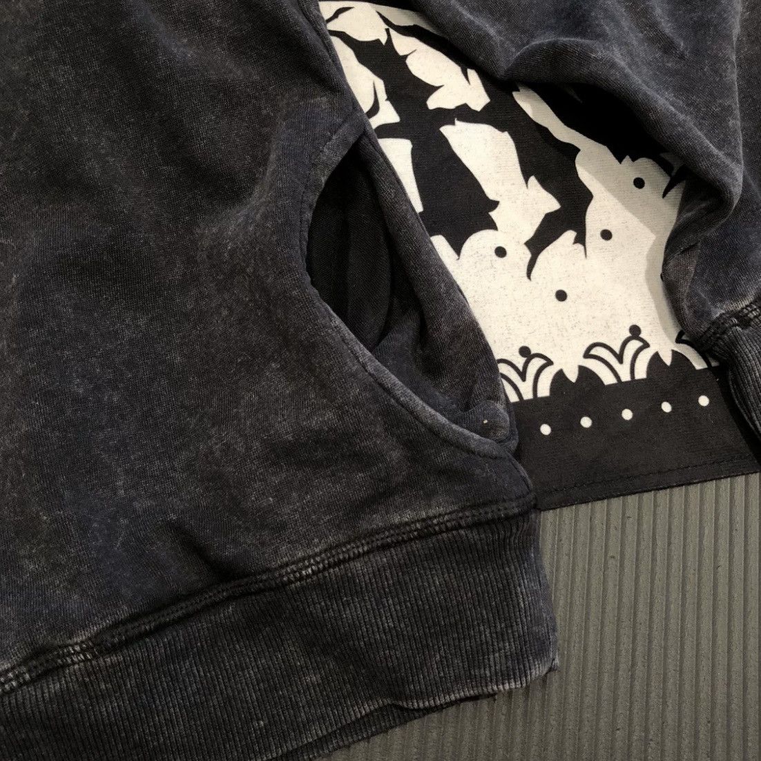 Star Wars Brand new Star Wars Sith Lord Graphic Hoodie Size US L / EU 52-54 / 3 - 3 Thumbnail