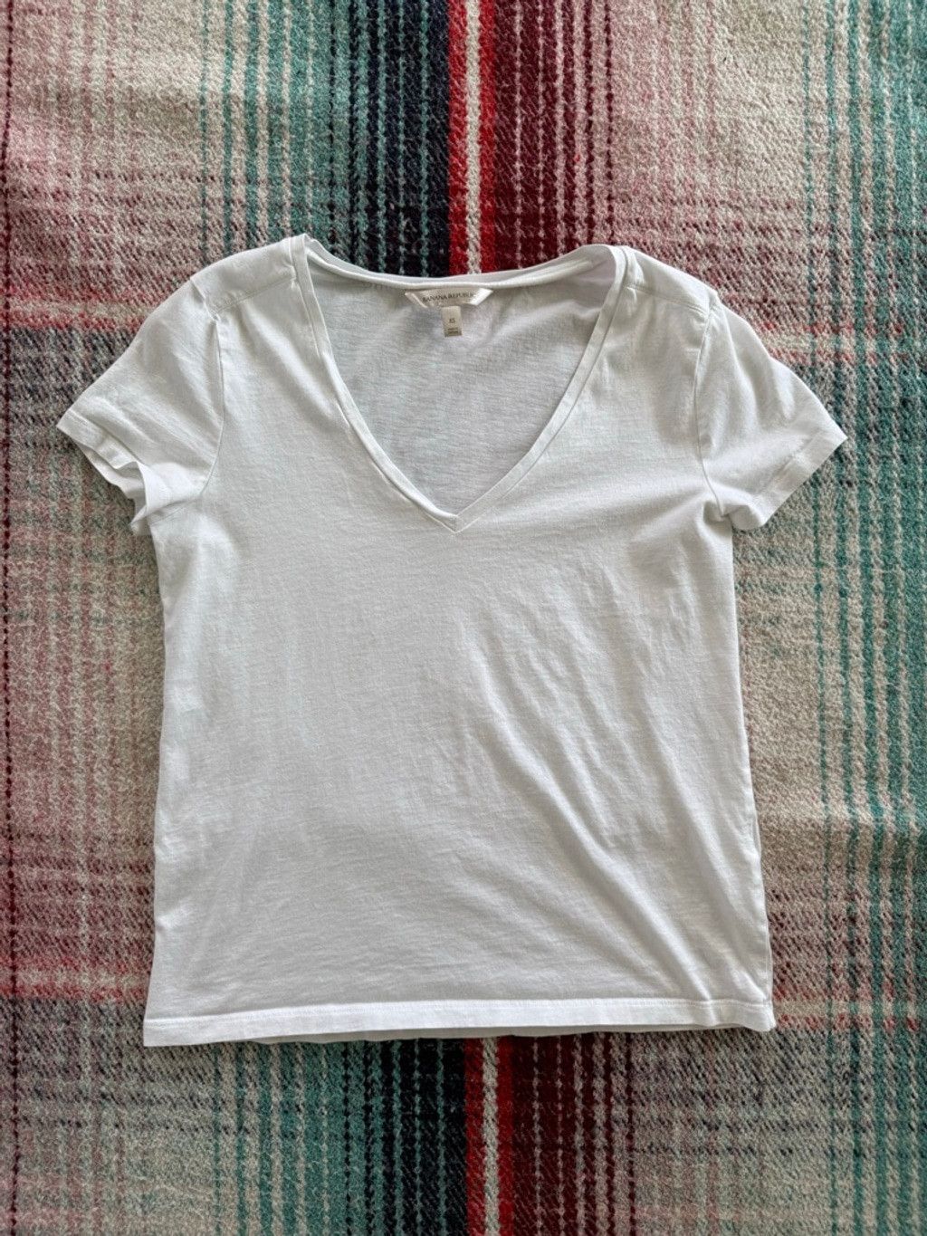 Banana Republic Women's Banana Republic Short Sleeve V-Neck T-Shirt Bundle X Size XS / US 0-2 / IT 36-38 - 2 Thumbnail
