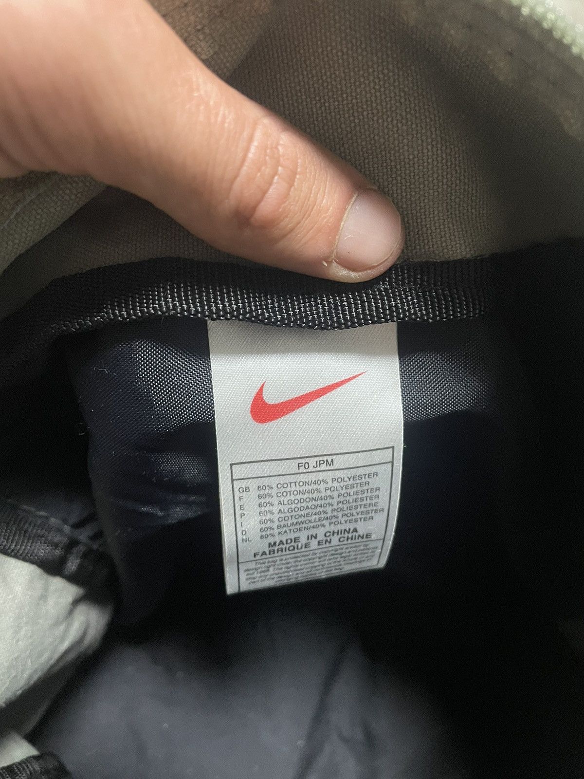 Nike Trashed 90s Nike Vintage Shoulder Big Bag Gorpcore Size ONE SIZE - 16 Thumbnail
