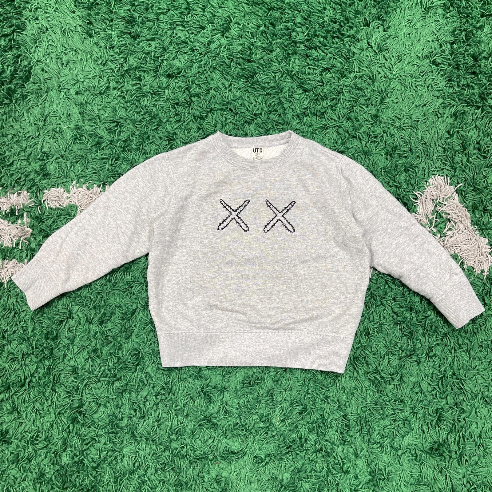 Uniqlo FW18 KAWS x Uniqlo x Sesame Street XX Sweater size 6/7 Kids Size US XXS / EU 40 - 1 Thumbnail