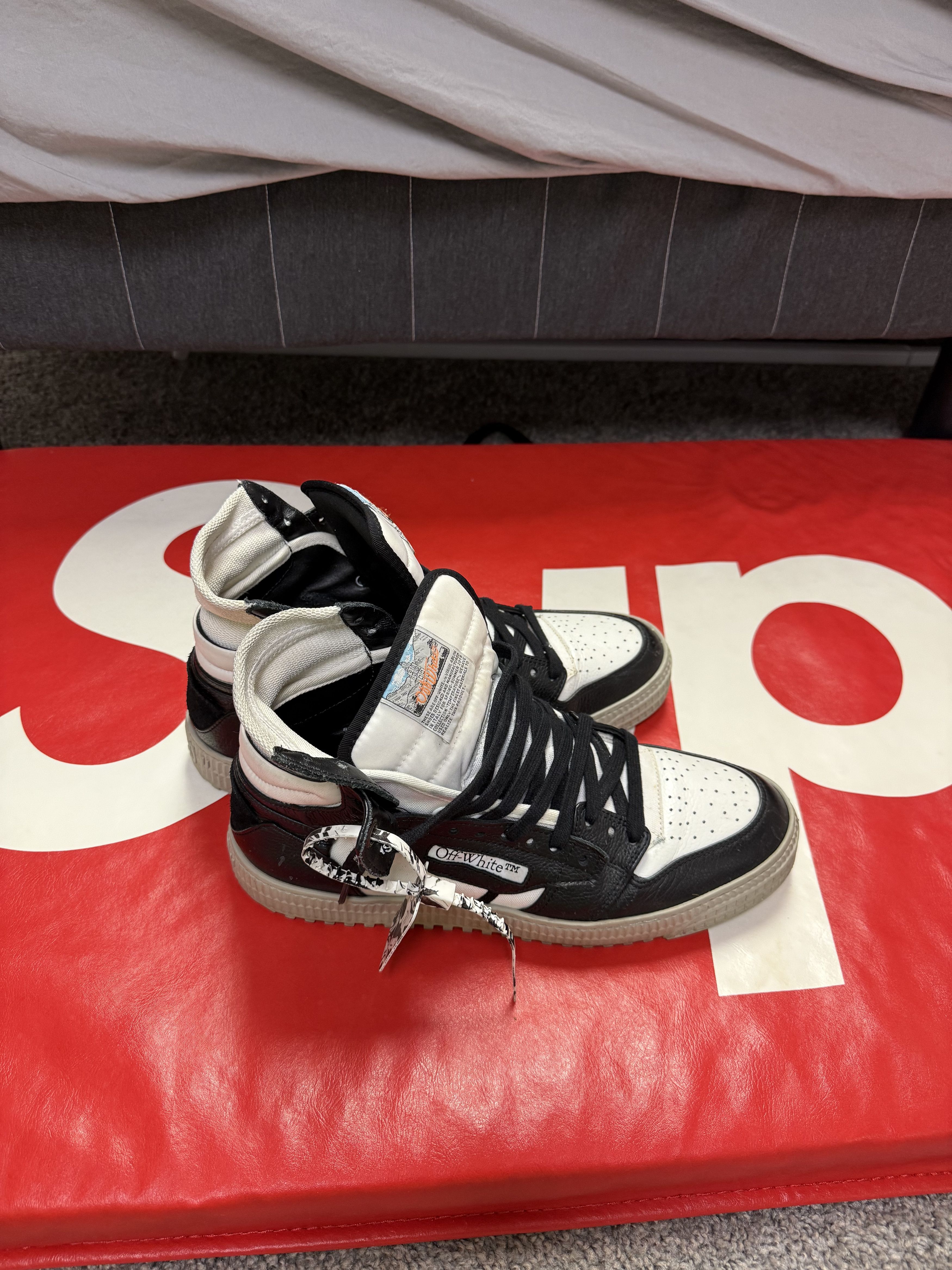 Off-White 3.0 Off Court Size US 9 / EU 42 - 1 Thumbnail