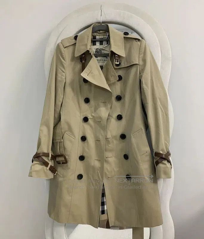 Anonymous Club Fashion Item. Size XS / US 0-2 / IT 36-38 - 1 Thumbnail
