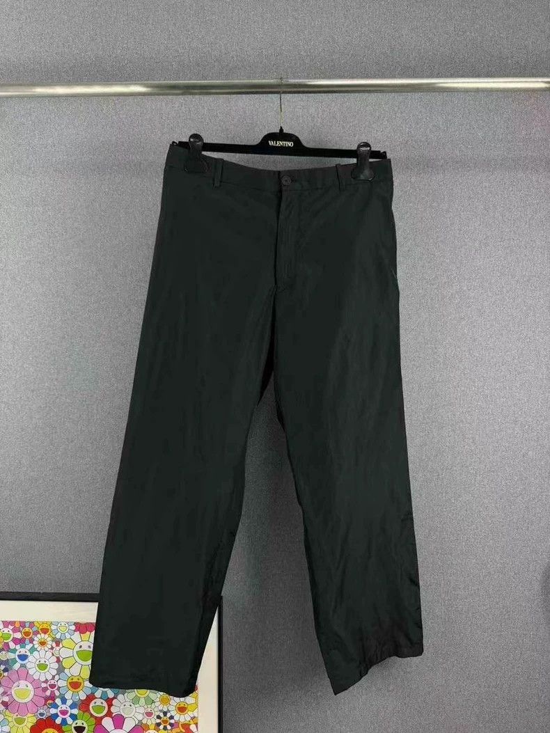 Balenciaga Balenciaga size XL Nylon Pants Size US 27 - 1 Thumbnail