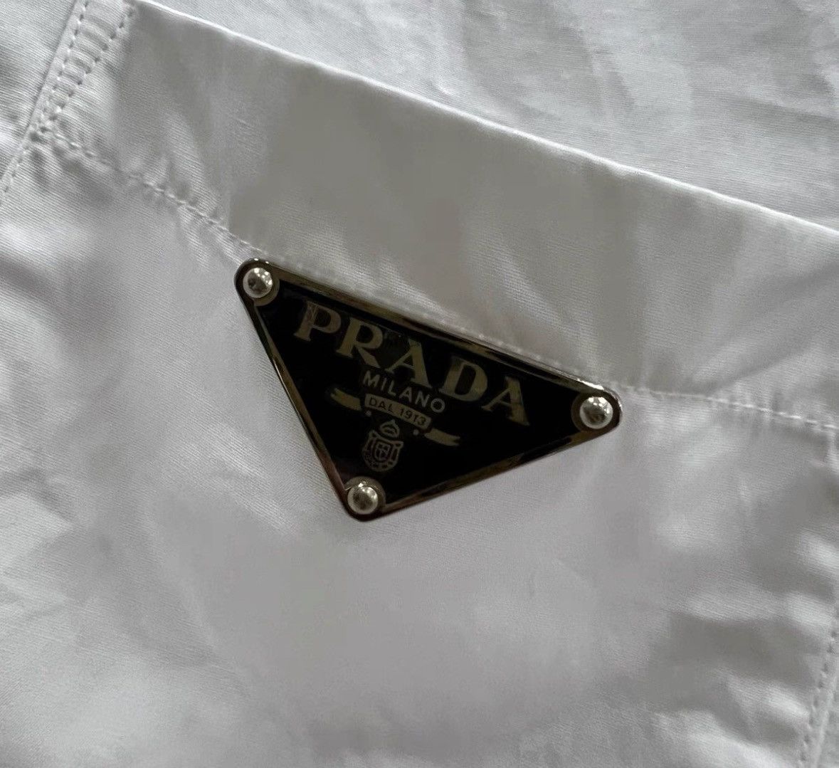 Prada Prada White triangle short-sleeved shirt 2501-Nexta Size US XS / EU 42 / 0 - 3 Thumbnail