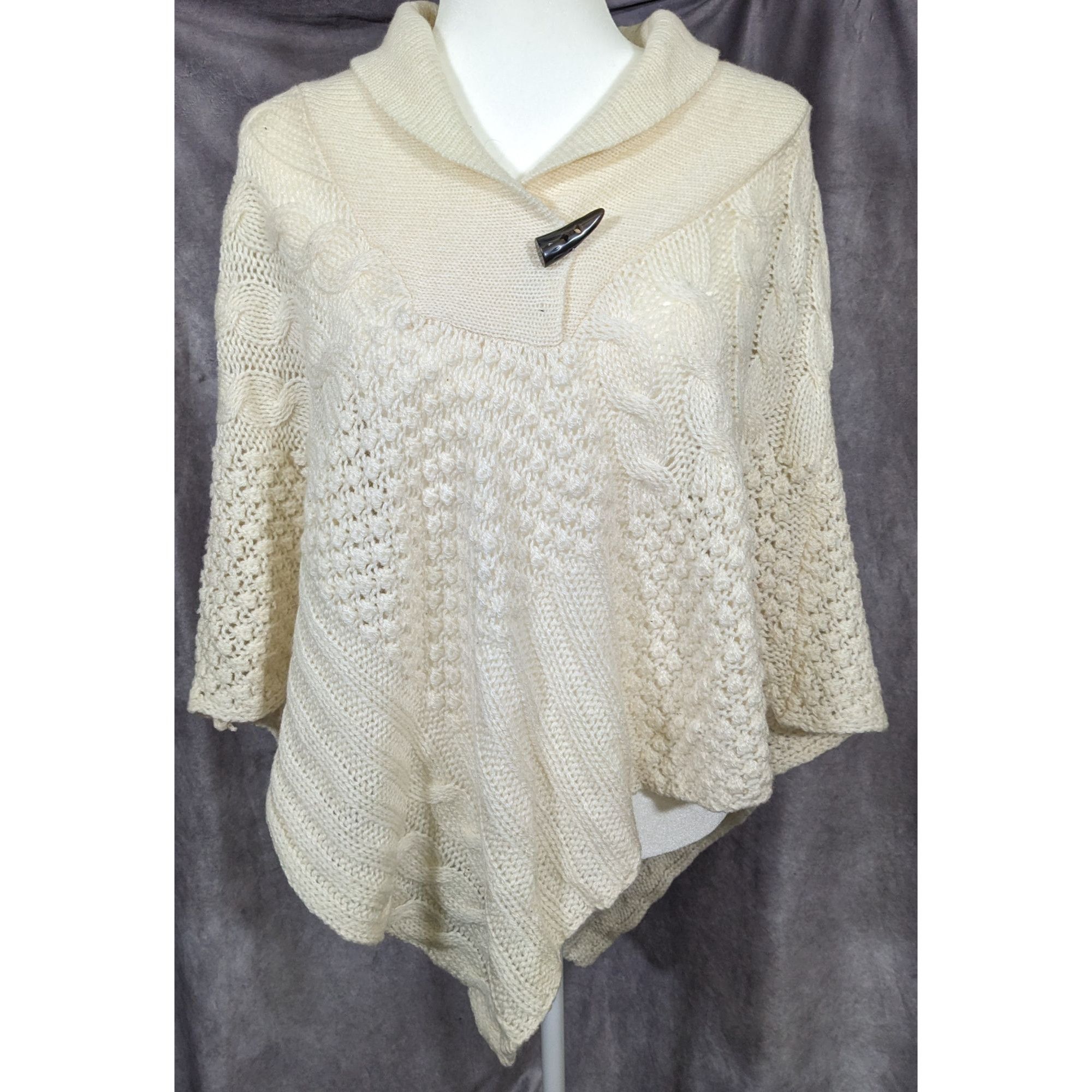 Other Retro Boho Chic Cream Knit Asymmetrical Poncho Size M / US 6-8 / IT 42-44 - 6 Thumbnail