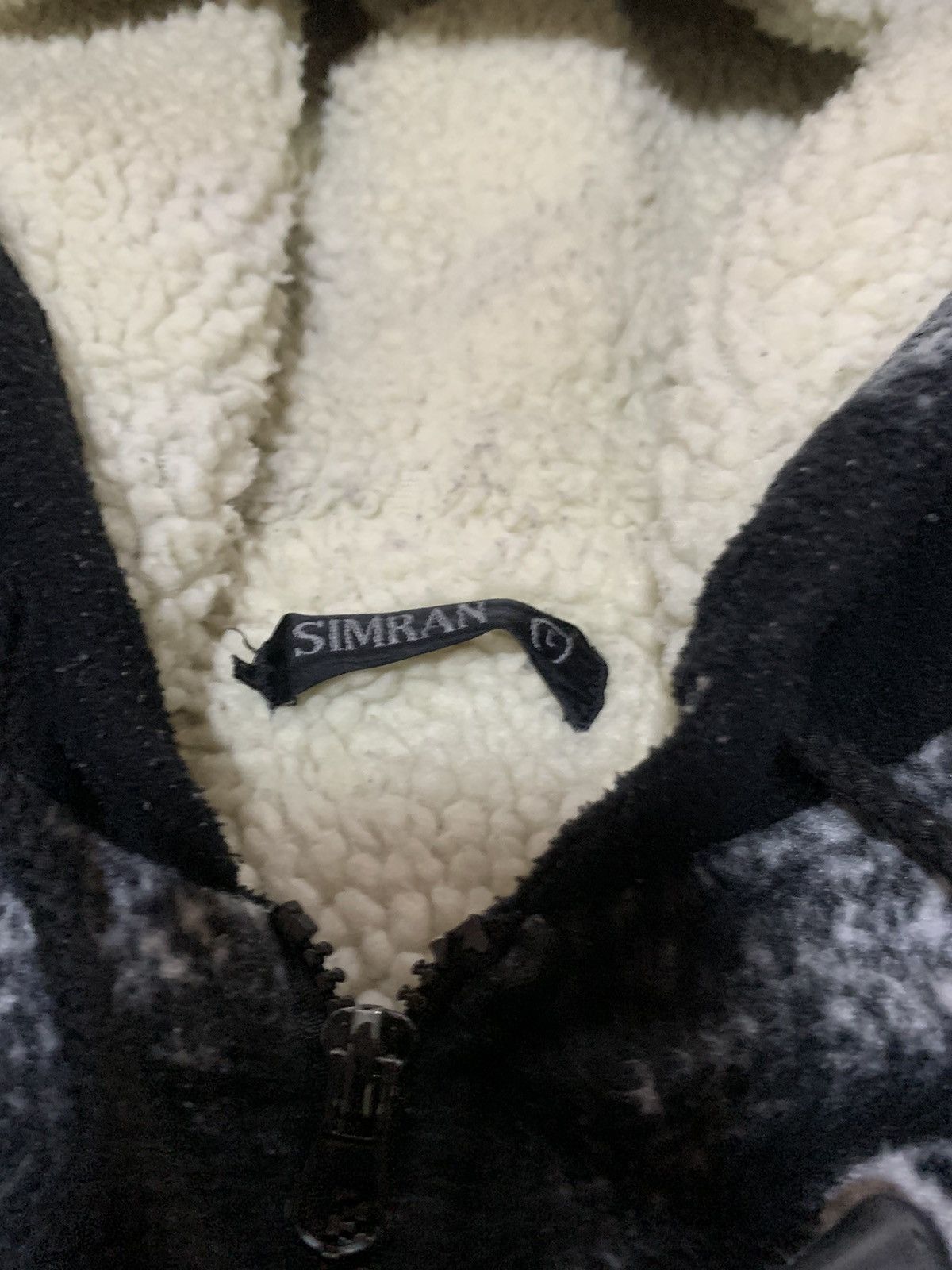 Vintage Vintage Wolf All Over Print Hooded Fleece Jacket Size US L / EU 52-54 / 3 - 8 Thumbnail