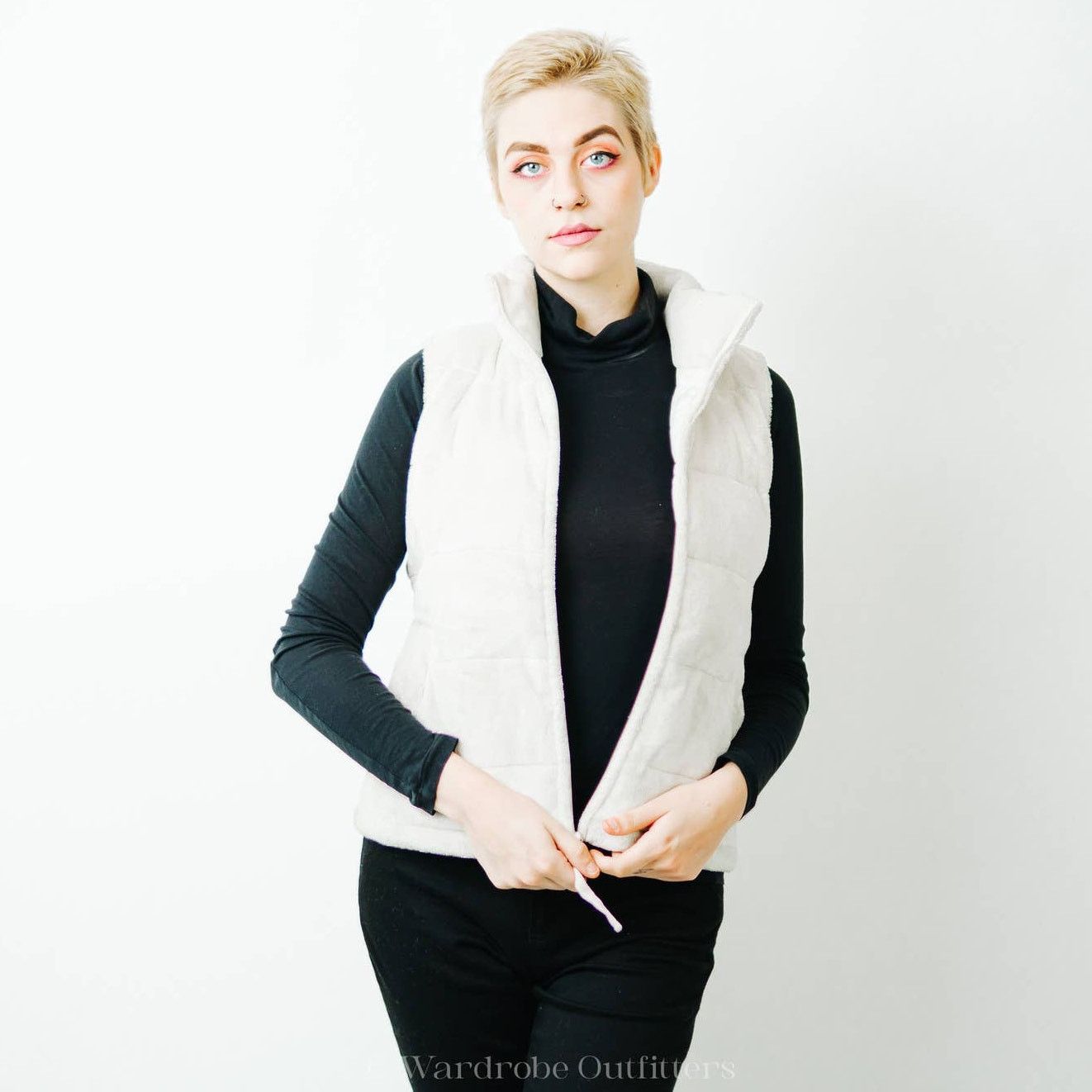 Athleta Athleta Fleece Quilted Goose Down Puffer Vest in Bone White Size S / US 4 / IT 40 - 3 Thumbnail