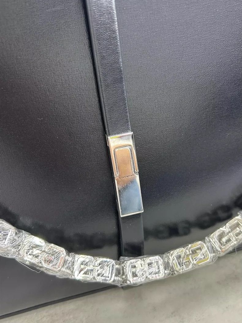 Givenchy Givenchy Black Large Single-Shoulder Bag Size ONE SIZE - 6 Thumbnail