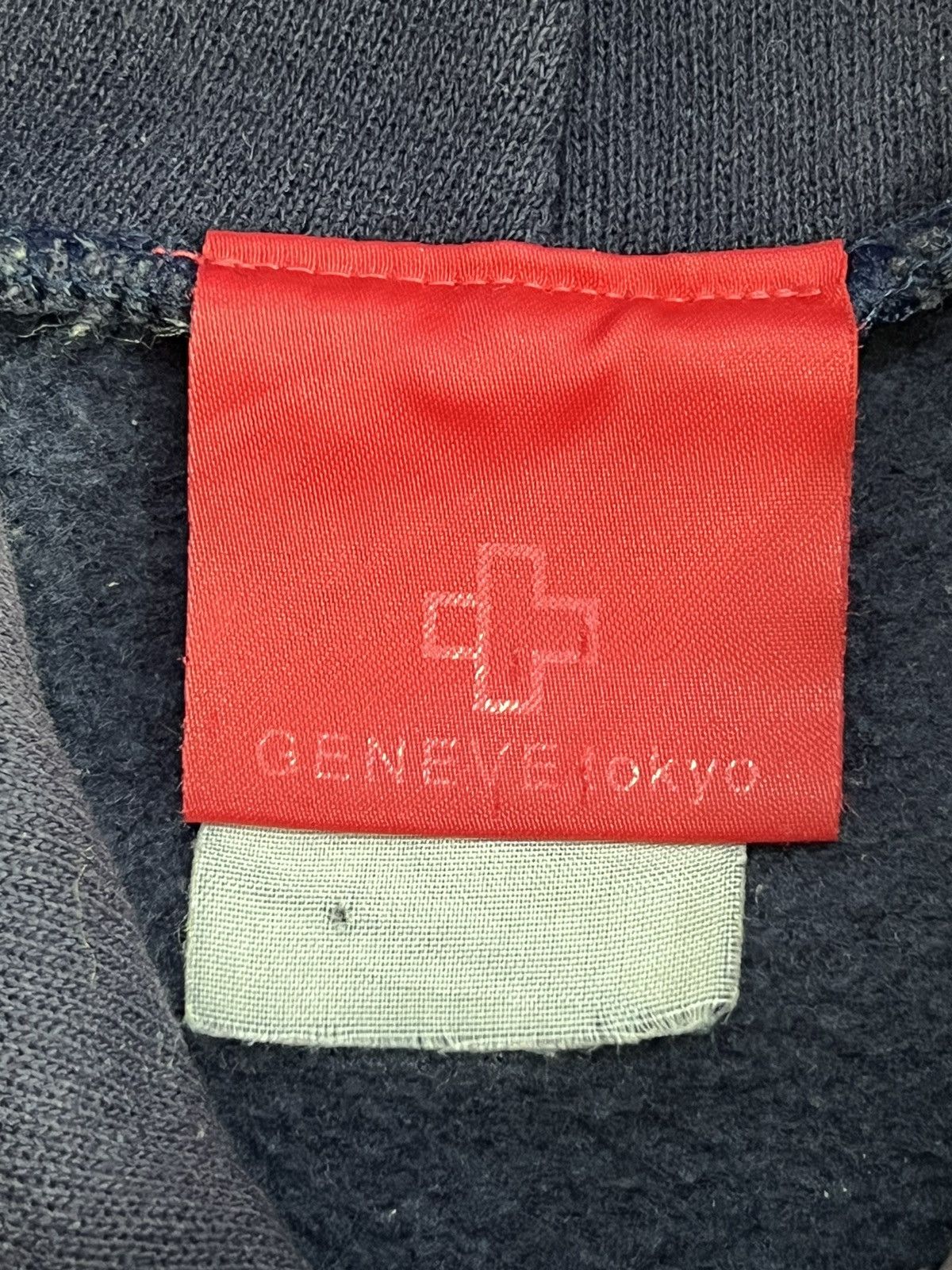 Lands' End × Vintage Vintage Sunfaded Lands End Geneva Tokyo Hoodie Size US XL / EU 56 / 4 - 8 Thumbnail